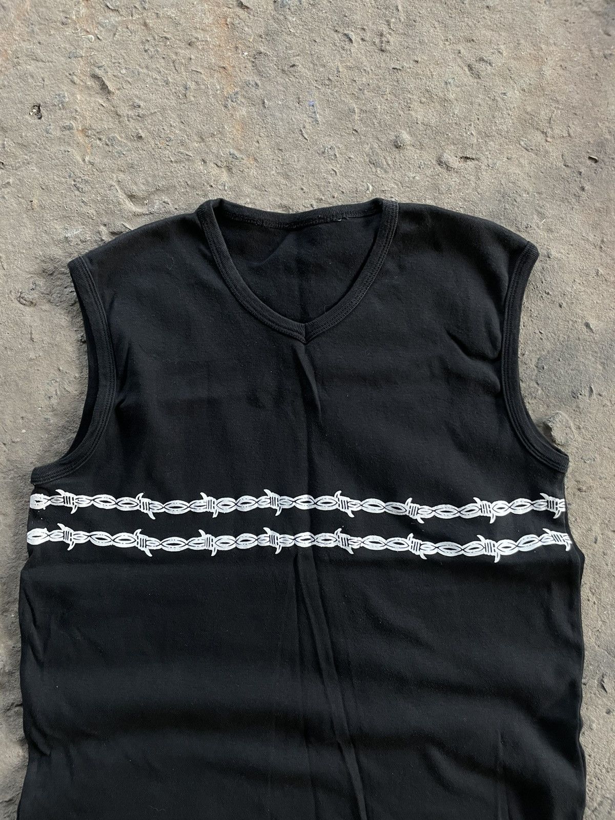 Vintage VINTAGE TANK TOP AVANT GARDE BARDED WIRE Size US M / EU 48-50 / 2 - 5 Thumbnail