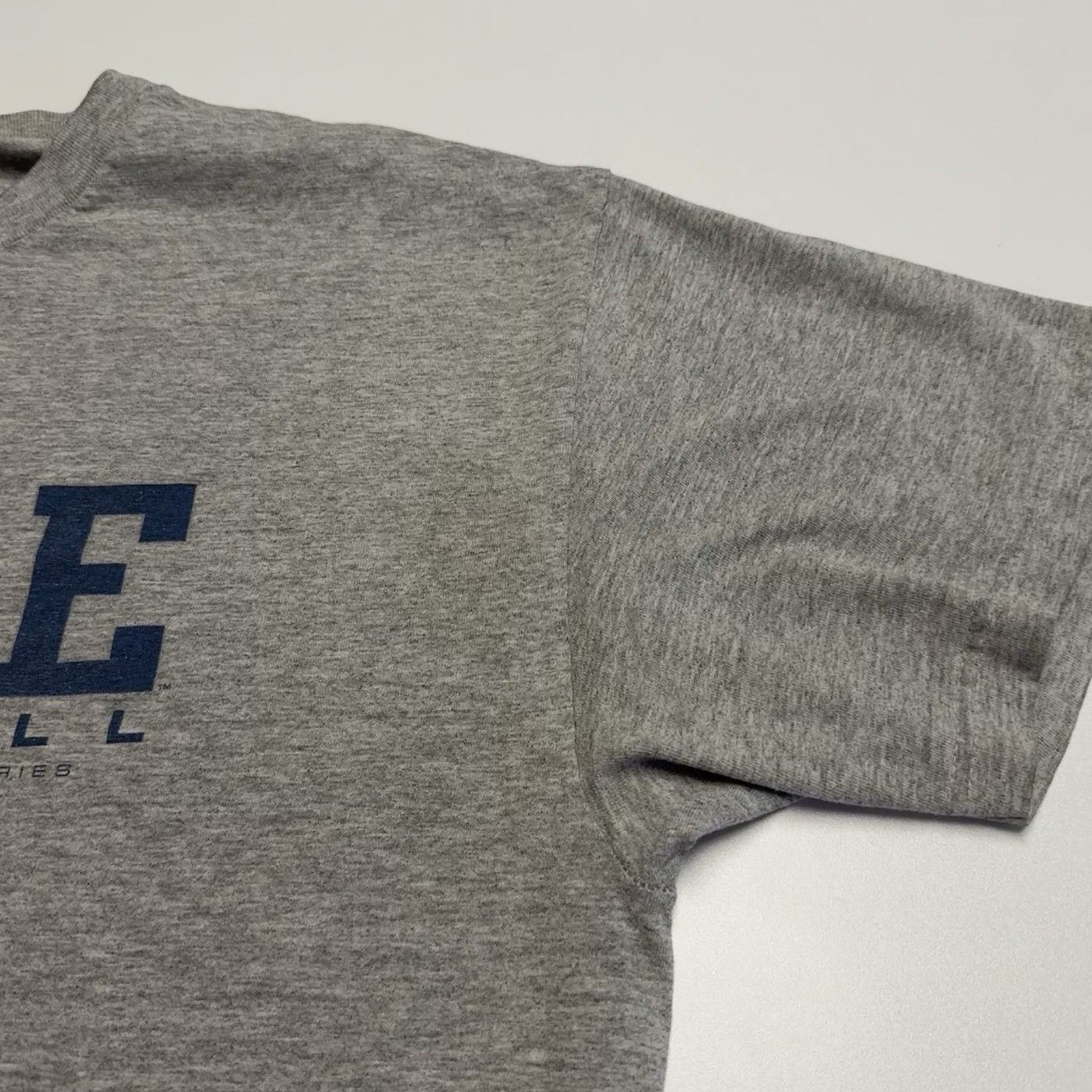 Nike Vintage Nike Duke Blue Devils Basketball T Shirt Mens Large Size US L / EU 52-54 / 3 - 5 Thumbnail