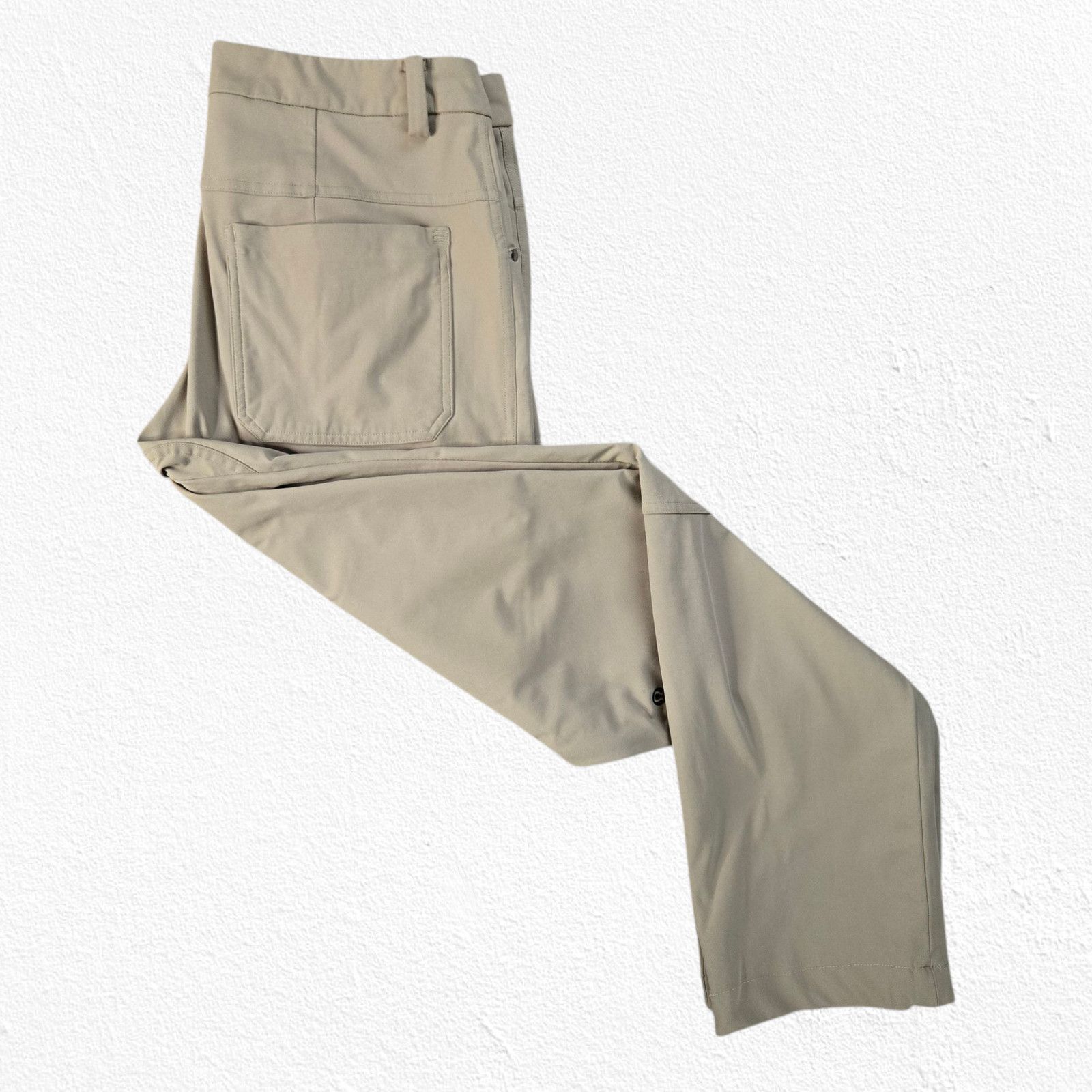 Lululemon Lululemon Khaki ABC Pants Slim Fit Pant Size 32 Size US 32 / EU 48 - 9 Thumbnail