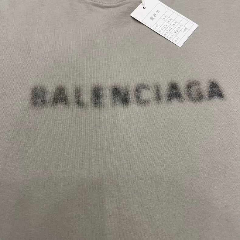 Balenciaga Balenciaga Distressed blurred short-sleeved shirt Size US S / EU 44-46 / 1 - 3 Thumbnail