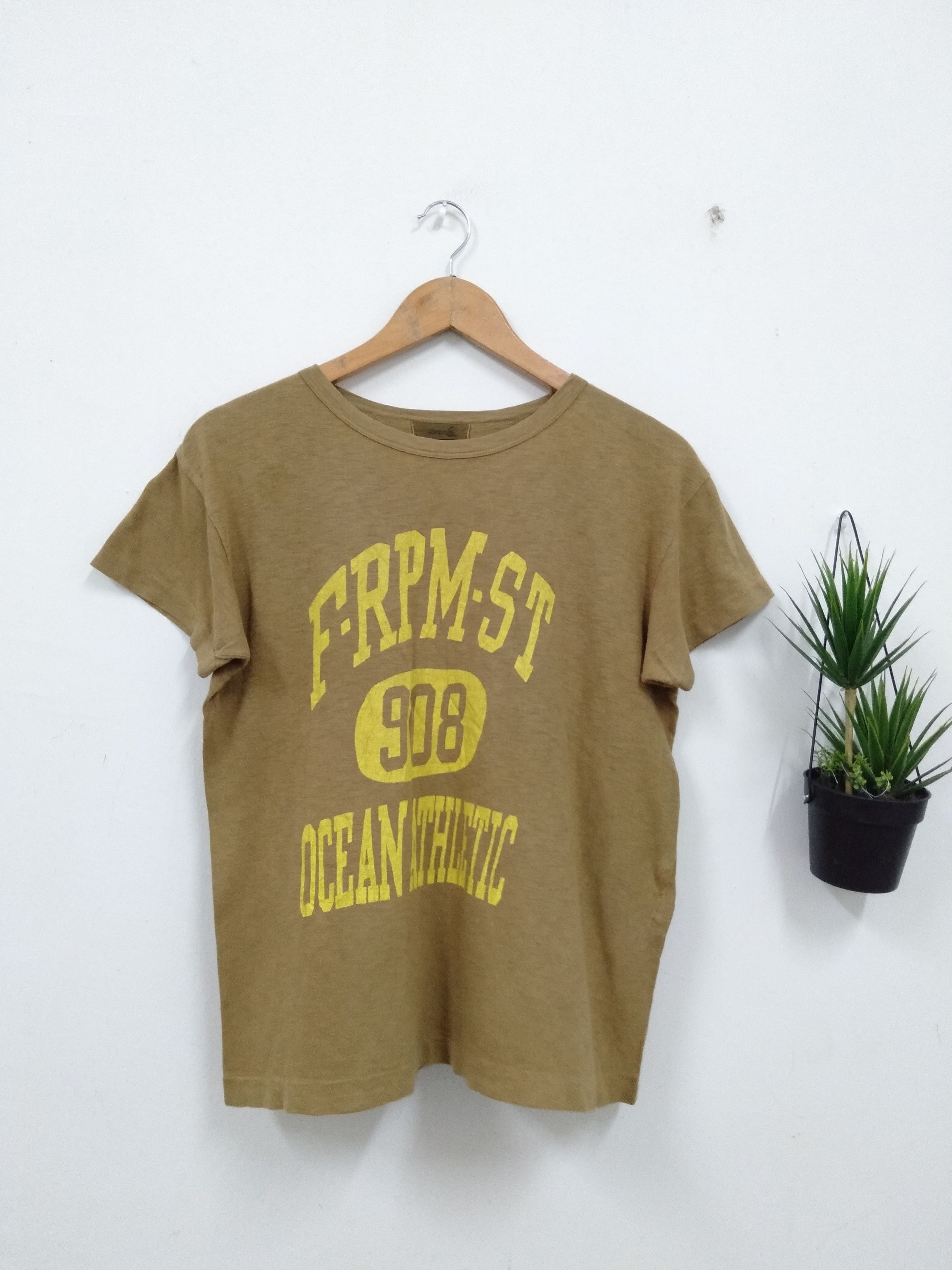 45rpm Vintage 45 rpm Japanese Brand t shirt nice design Size US S / EU 44-46 / 1 - 1 Thumbnail