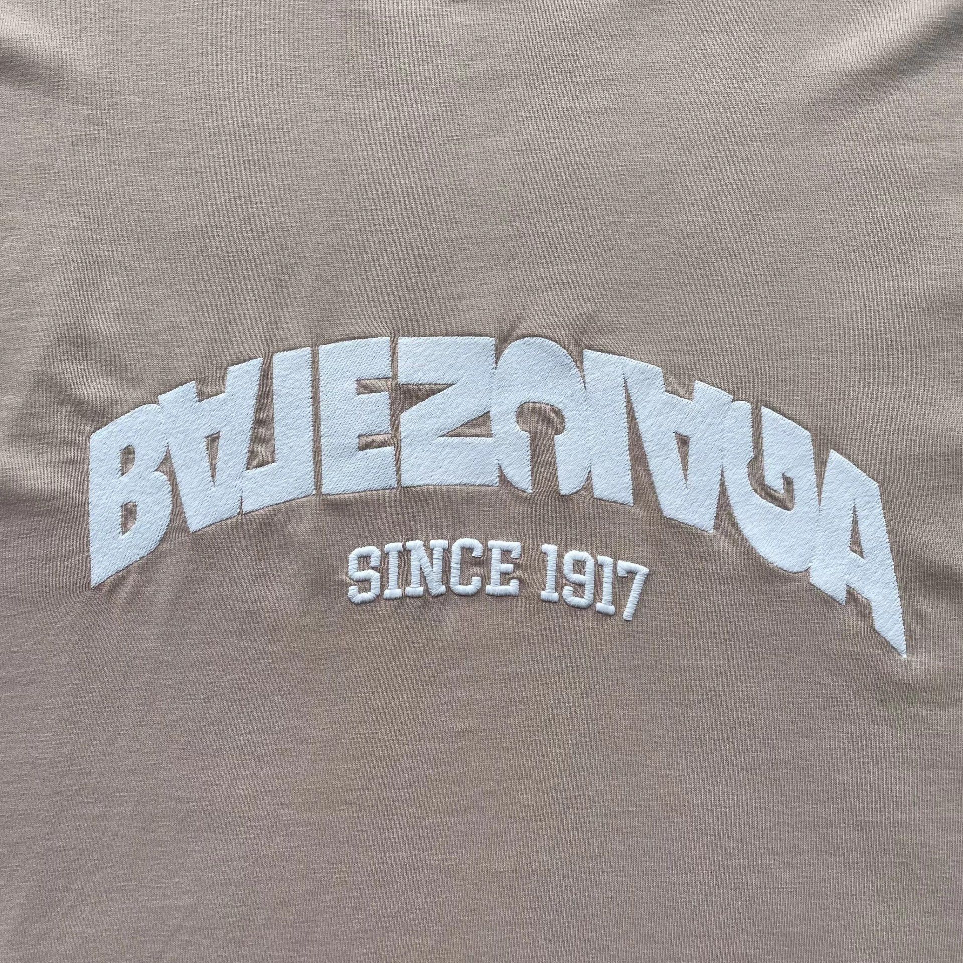 Balenciaga Balenciaga Reversed Embroidered Pink Logo SS Tee M Size US M / EU 48-50 / 2 - 3 Thumbnail