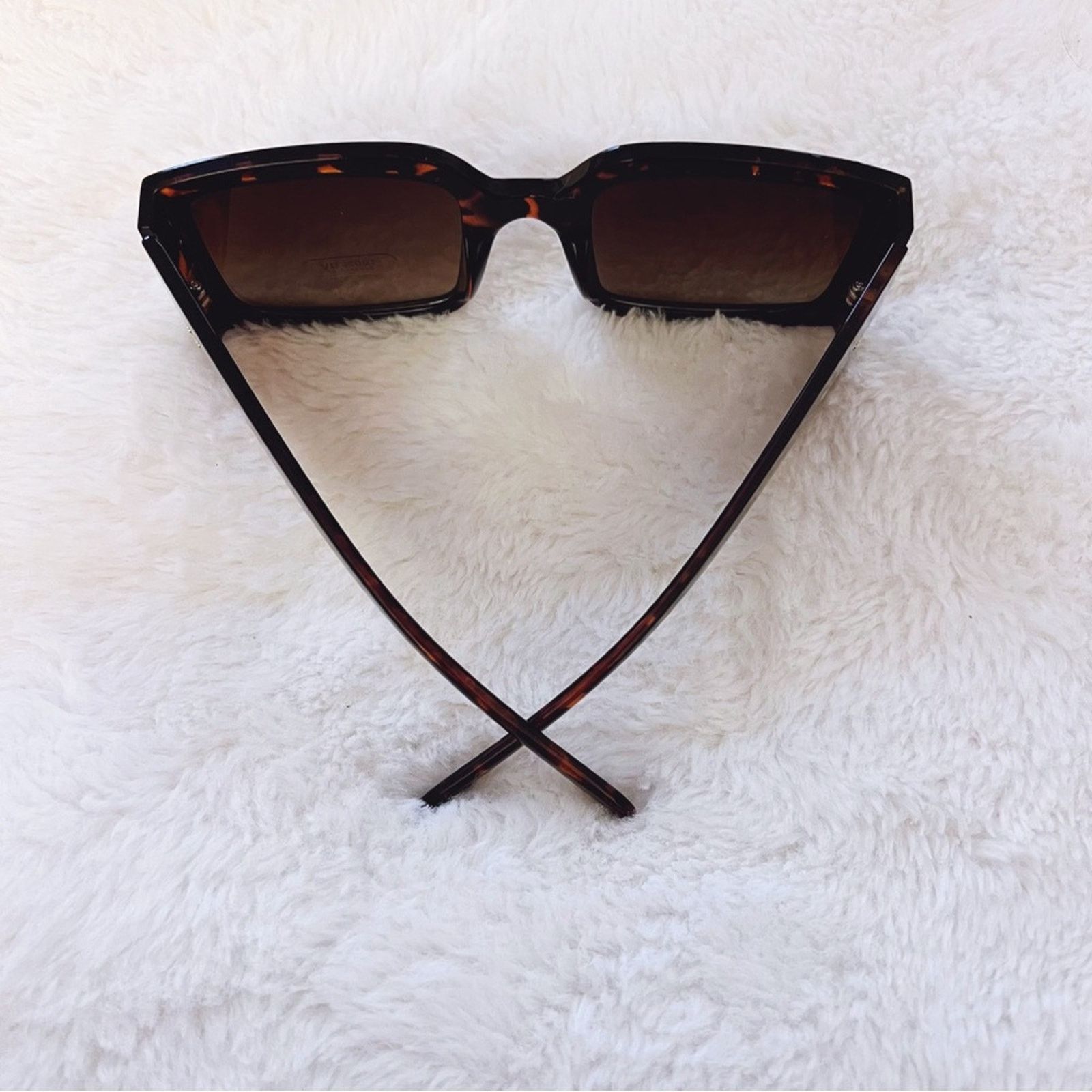 Other Fiona Brown Oversized Rectangle Thick Sunglasses Size ONE SIZE - 12 Thumbnail