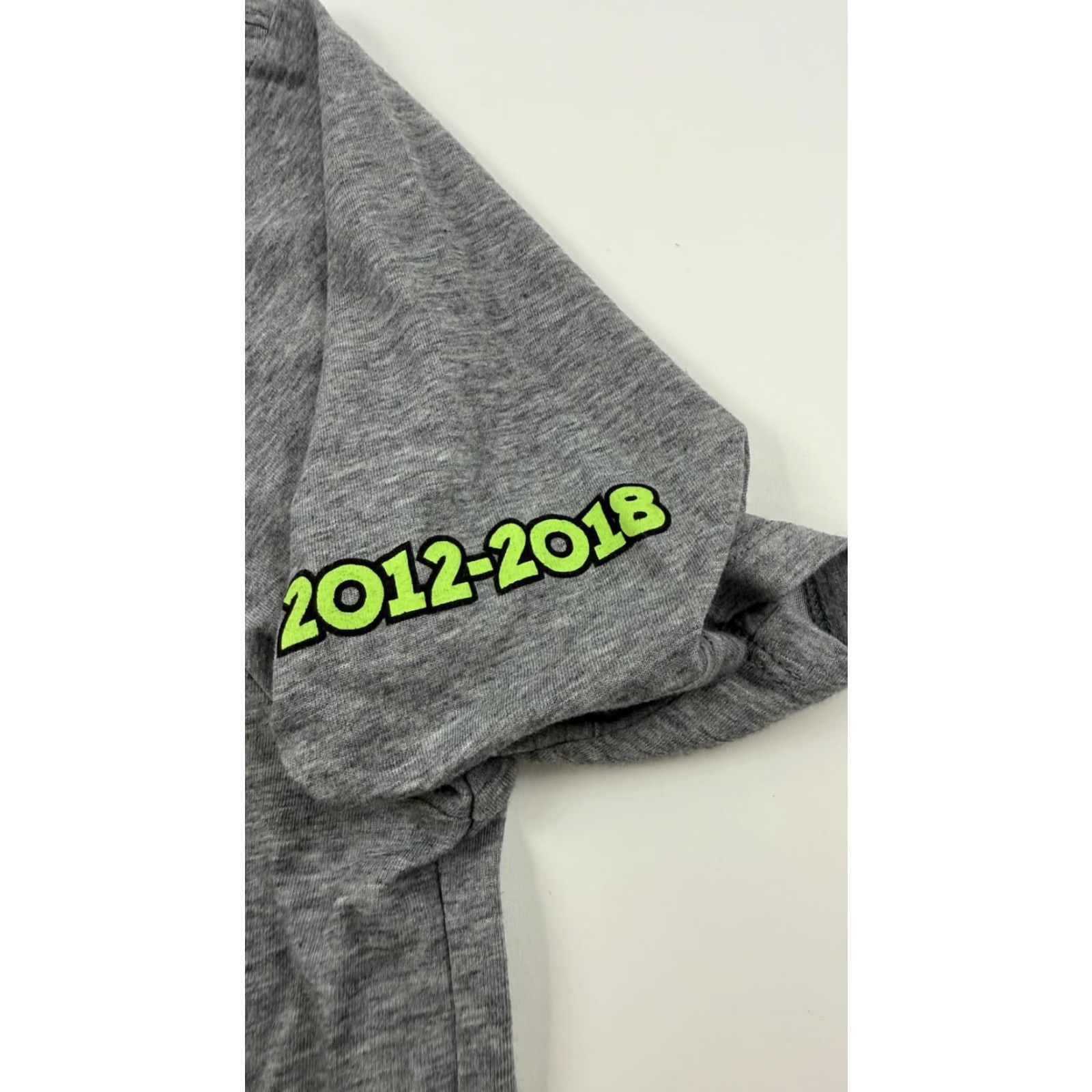 Nike VINTAGE Nike ManRev Shirt Mens Large Gray Dri-FIT Graphic Robot Cartoon 2012-2018 Tee Size US L / EU 52-54 / 3 - 3 Thumbnail