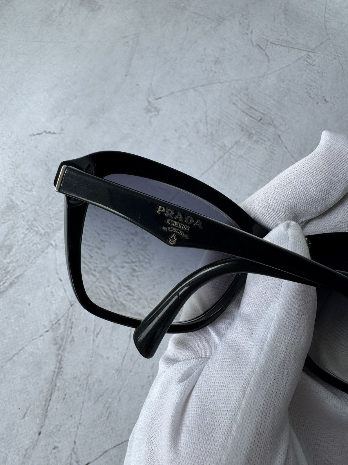Prada × Vintage Prada Sunglasses SPR 24N Black Acetate Size ONE SIZE - 10 Thumbnail