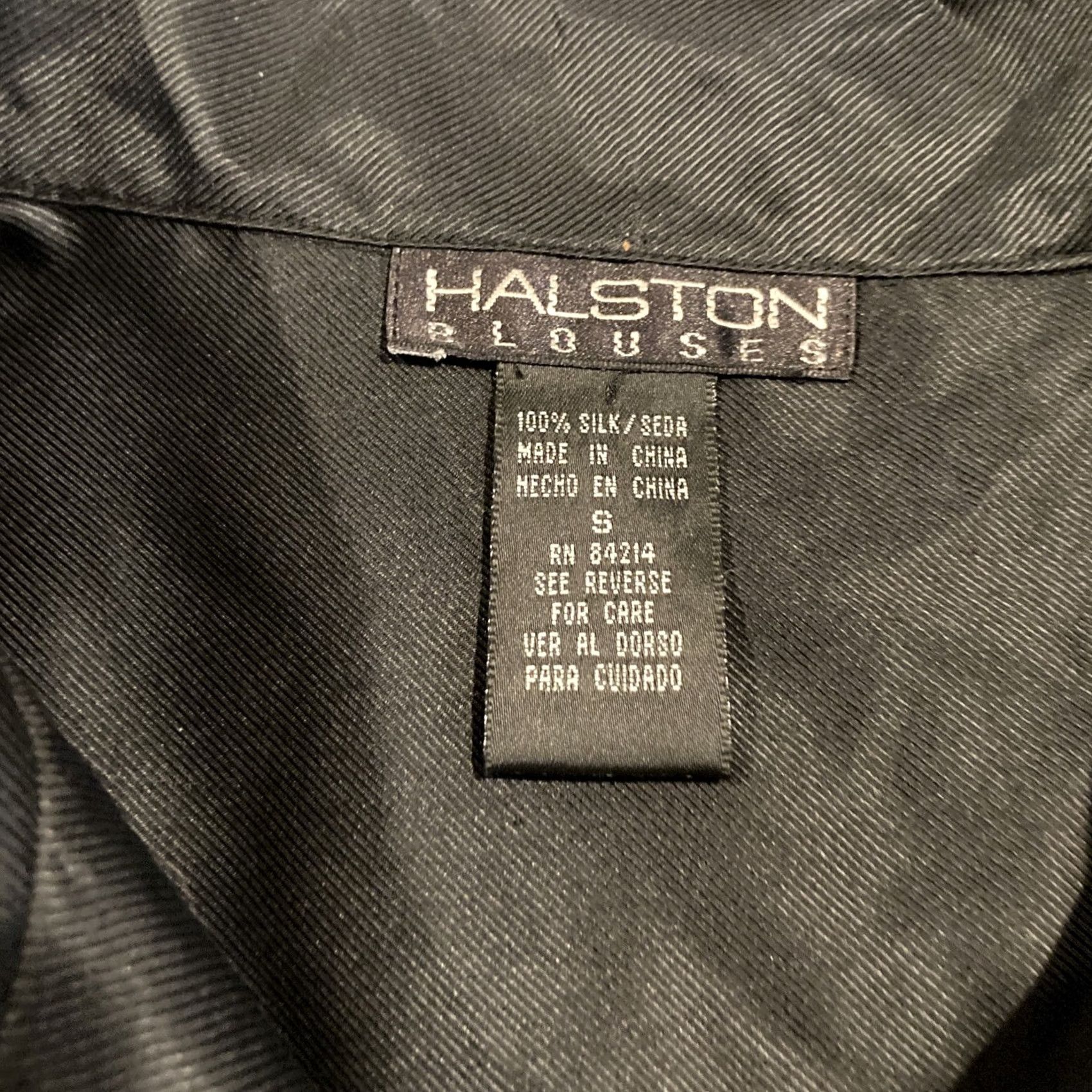 Halston BEAUTIFUL Vintage Halston 1980s Black Silk Blouse - S Regular Size S / US 4 / IT 40 - 3 Thumbnail