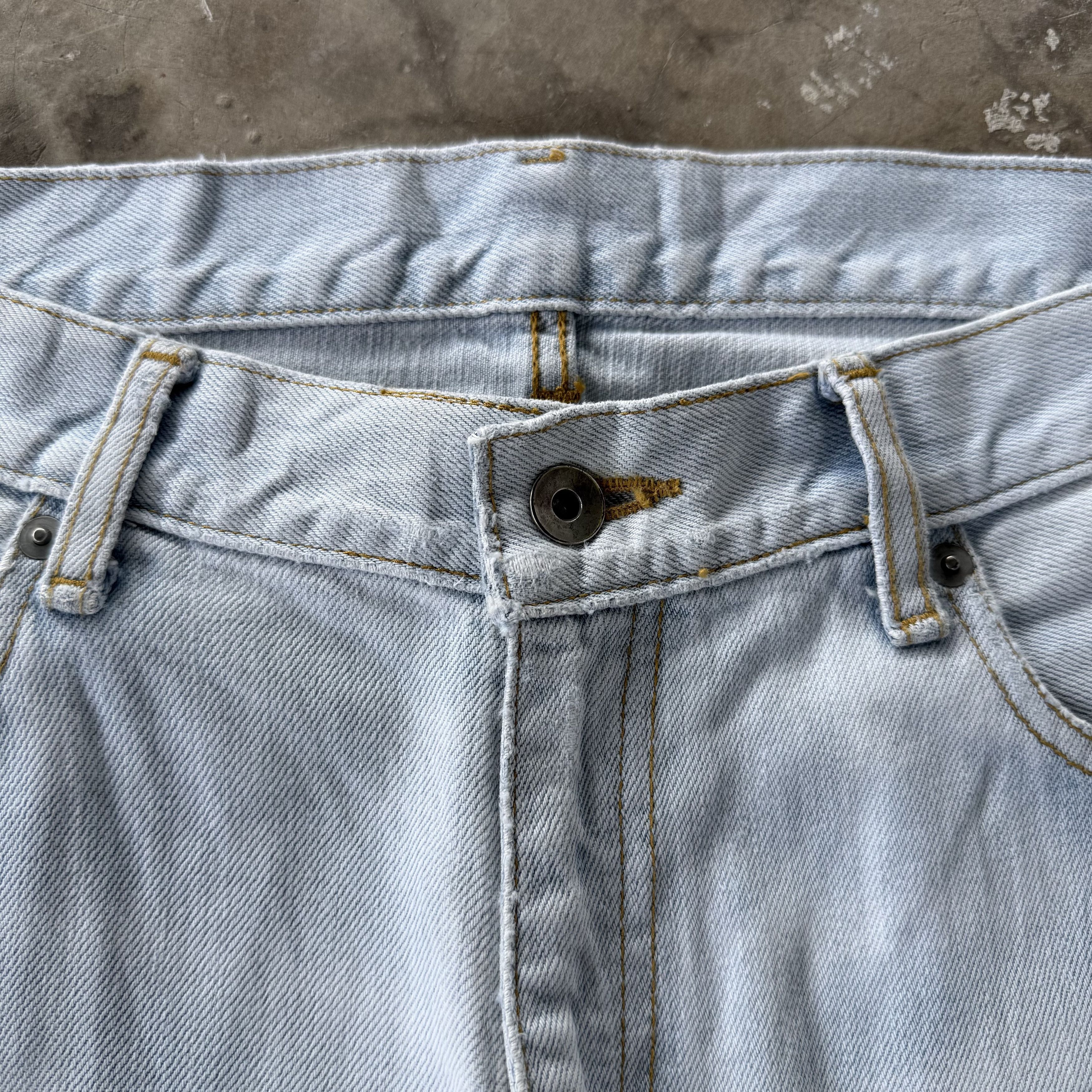 Japanese Brand W35x30 Vintage Japanese Light Wash Blue Ripped Denim Jean. Size US 35 - 6 Thumbnail