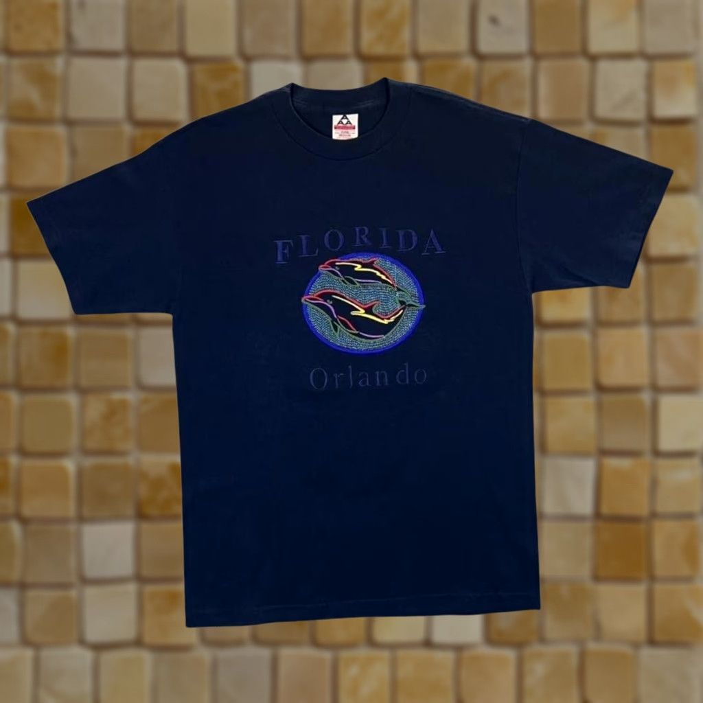Vintage VINTAGE Orlando Florida Embroidered Dolphin Souvenir Tourist T-Shirt Medium Size US M / EU 48-50 / 2 - 1 Thumbnail