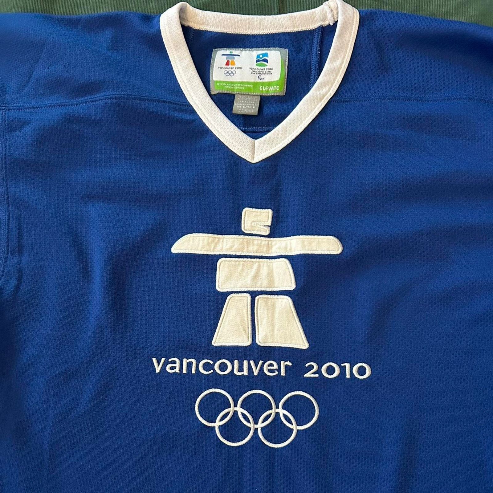 NHL Olympics 2010 canada hockey jersey Size US S / EU 44-46 / 1 - 2 Thumbnail