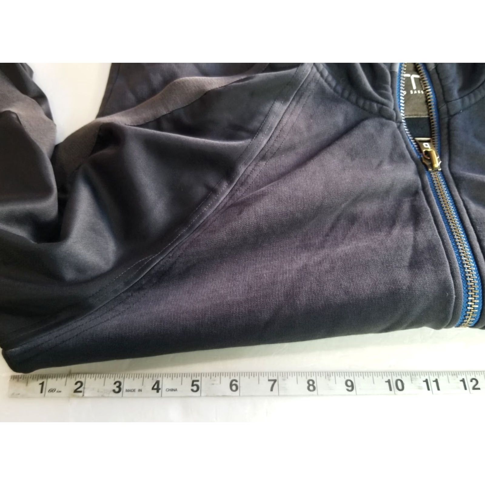 Ted Baker Ted Baker Hoodie Distressed Black M-L Full Zip Men Size M-L See Measurements Size US M / EU 48-50 / 2 - 3 Thumbnail