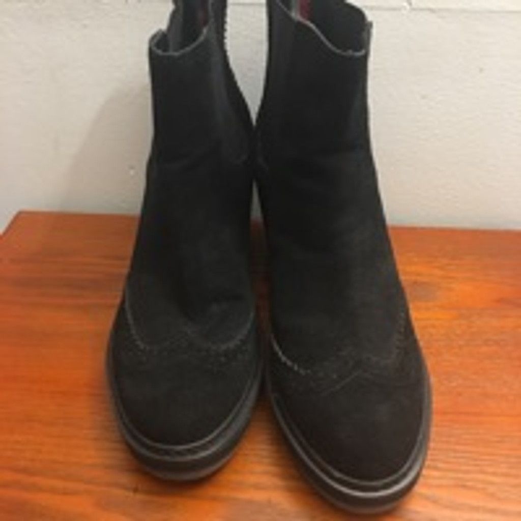 Tommy Hilfiger Tommy Hilfiger Black Suede/Leather Wedge Heels: Size 8.5M Size US 8.5 / IT 38.5 - 4 Thumbnail