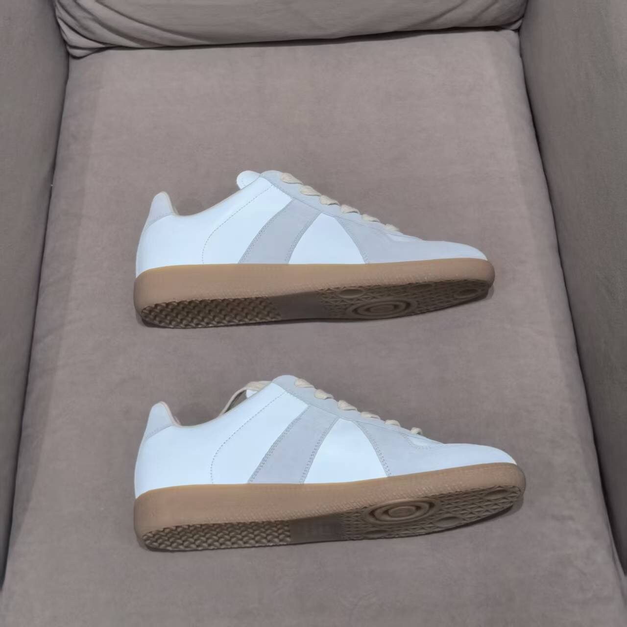 Maison Margiela Maison Margiela Replica Gats -39.5 - Box damaged Size US 6.5 / EU 39-40 - 5 Thumbnail