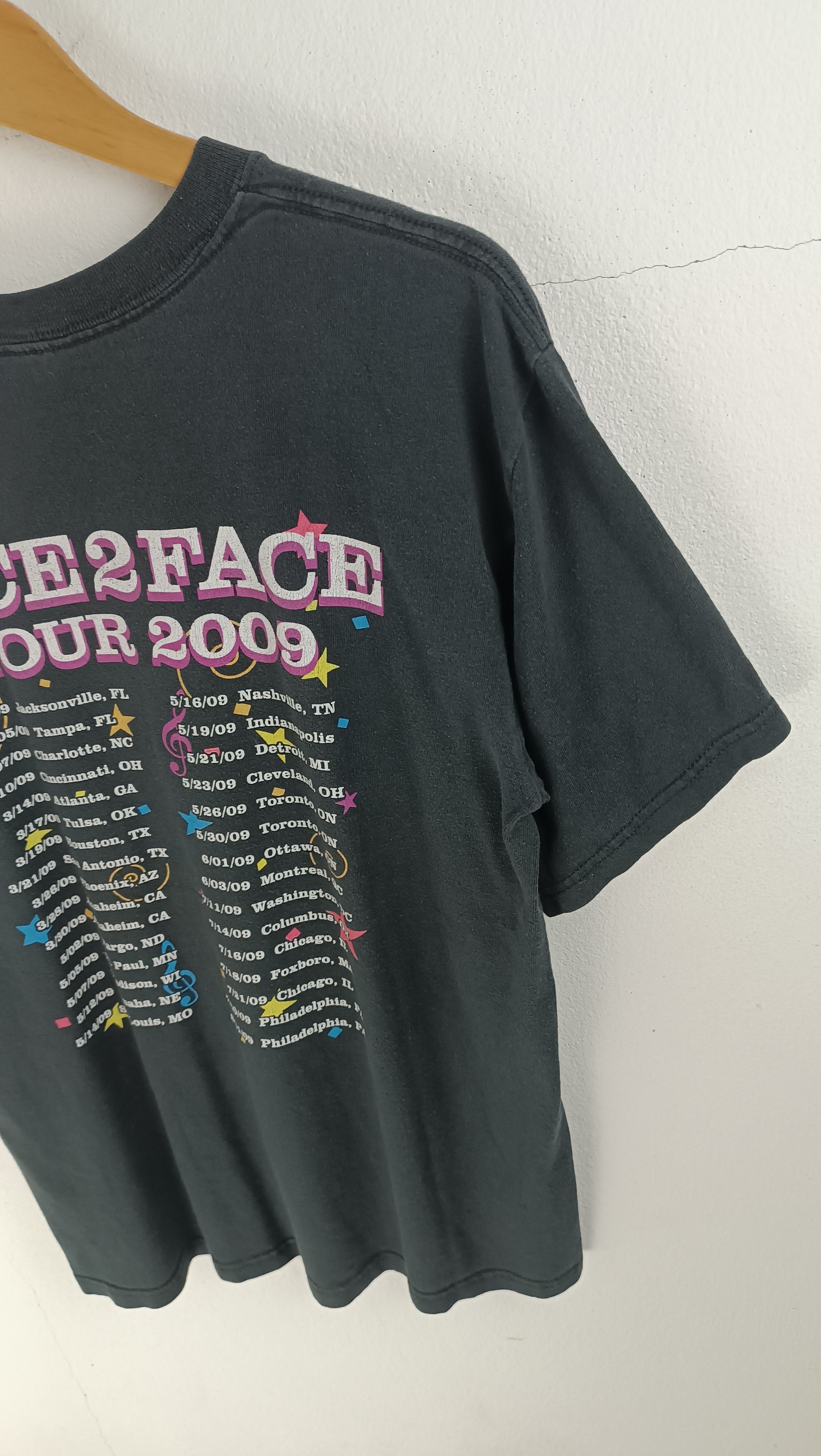 Band Tees VINTAGE '09 BILLY JOEL & ELTON JOHN FACE2FACE TOUR VERY RARE Size US M / EU 48-50 / 2 - 14 Thumbnail