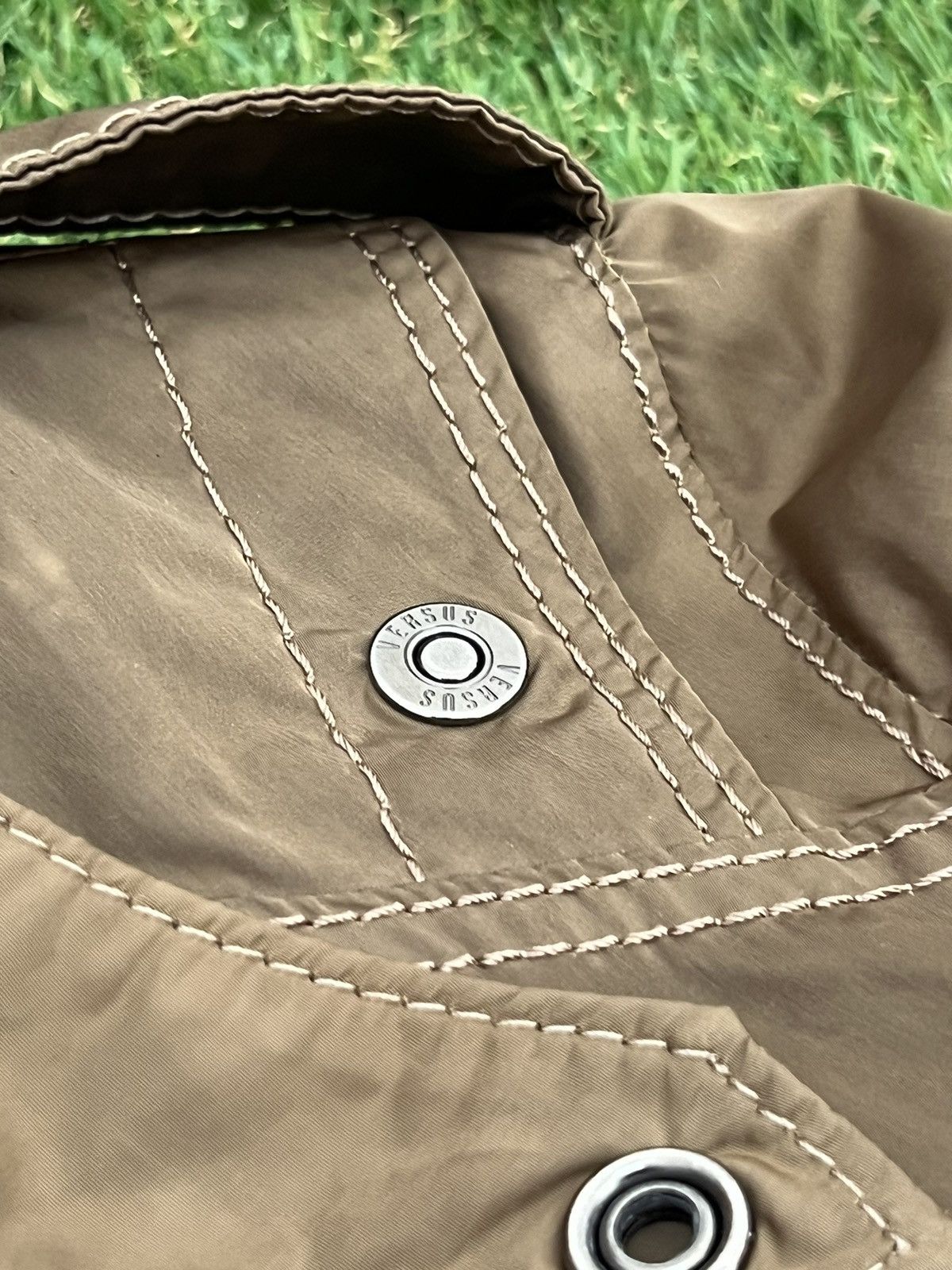 Vintage Vintage Versace Versus Nylon Jacket Luxury Bomber Size US M / EU 48-50 / 2 - 12 Thumbnail