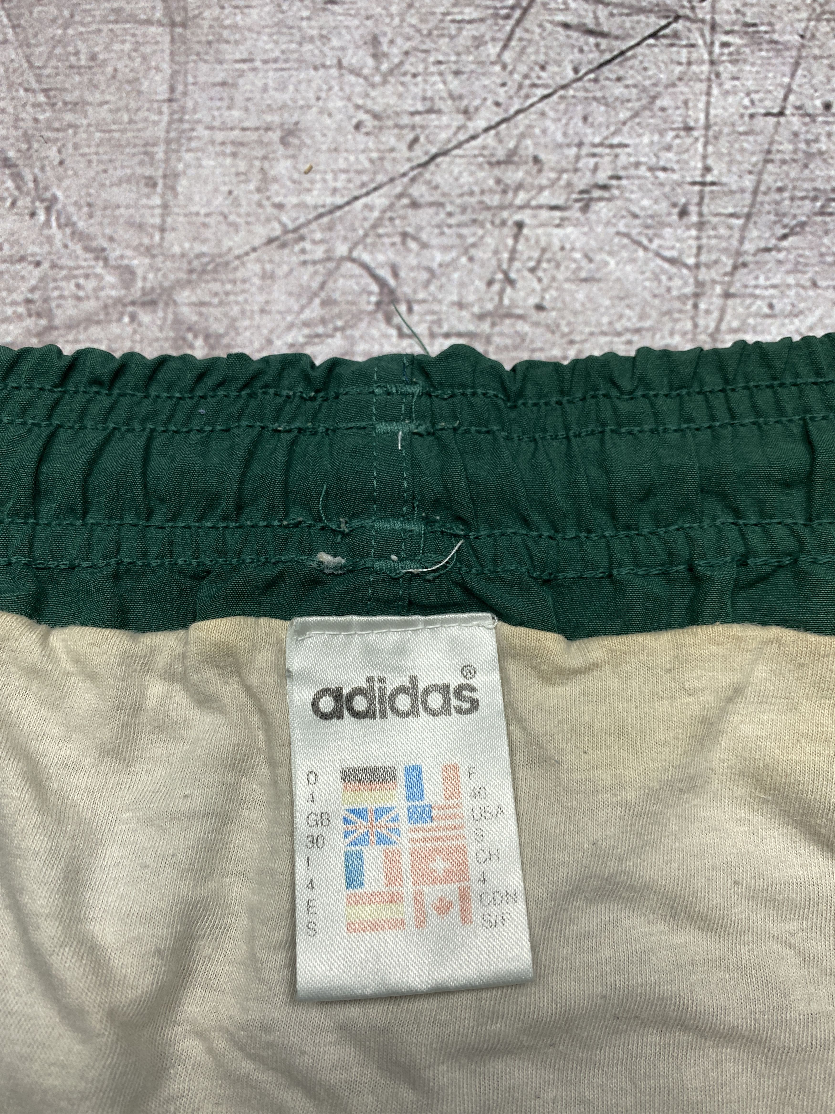 Adidas Adidas Vintage Mens Nylon Shorts Size US 30 / EU 46 - 5 Thumbnail