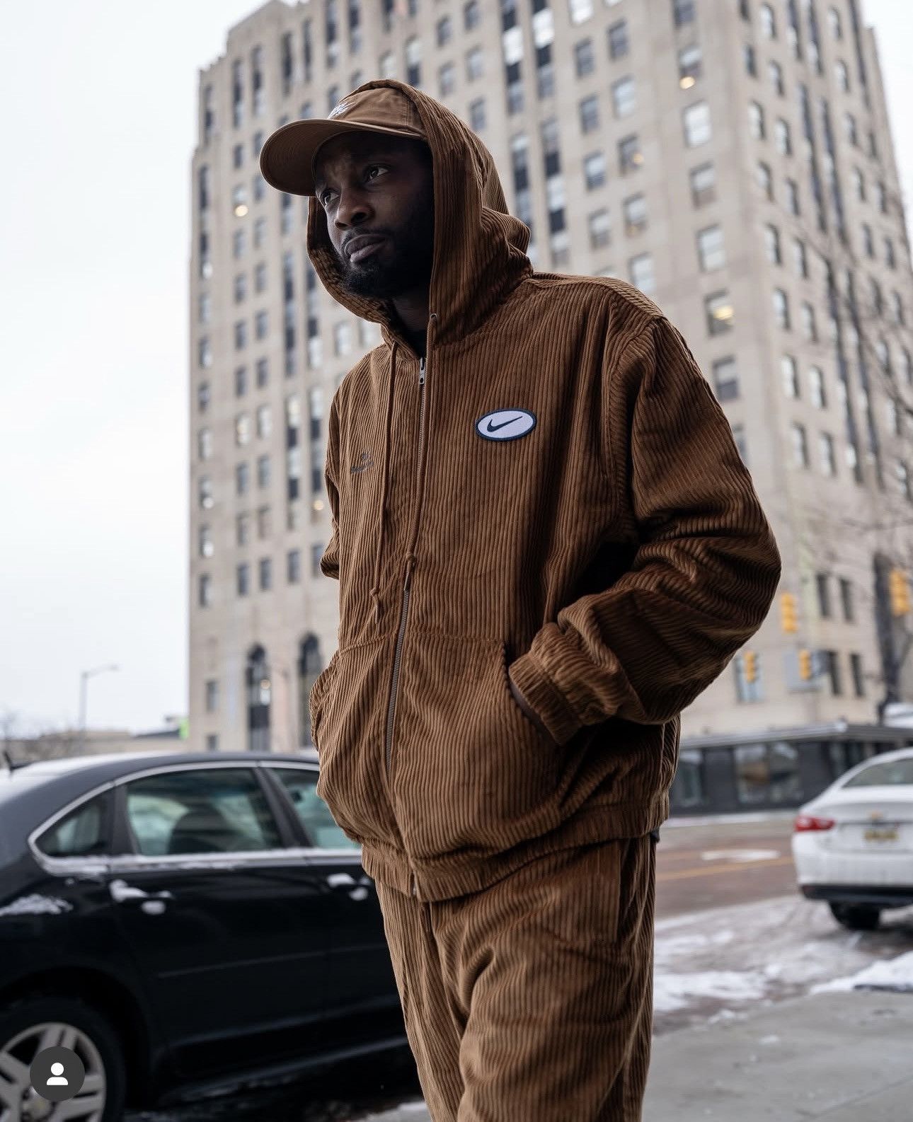 Nike Vintage Nike SB rap Y2K track suit jacket + pants velvet Size US L / EU 52-54 / 3 - 11 Thumbnail