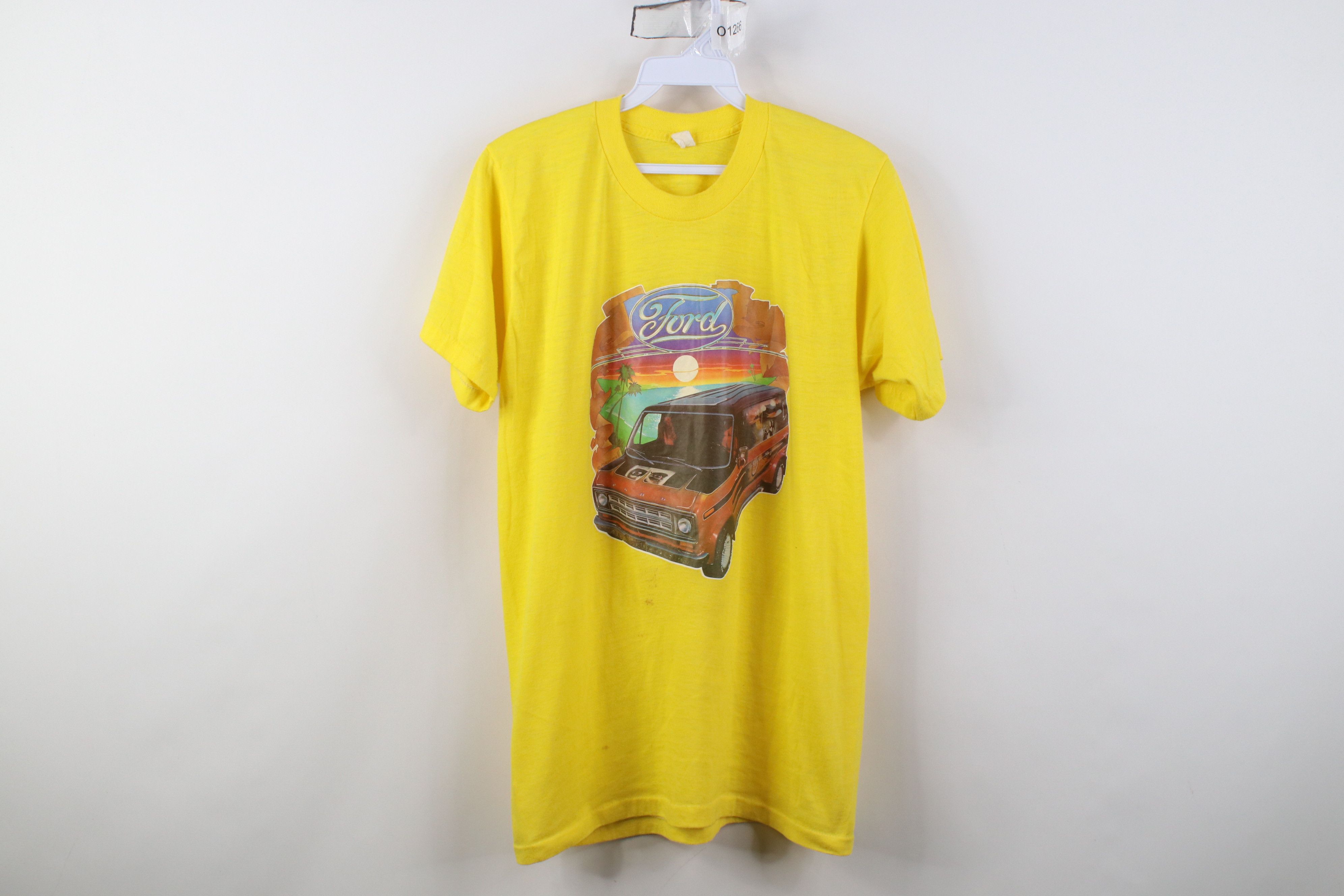 Vintage Vintage 70s Ford Motor Co Econoline Van Beach Sunset T-Shirt Size US M / EU 48-50 / 2 - 1 Thumbnail