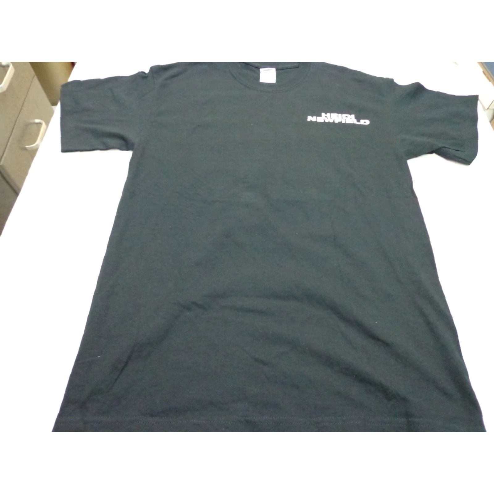 Gildan Heidi Newfield Trick Pony Local Crew Black Concert T-shirt Size Medium Mens Cotton Graphic Tee Short Sleeve M Black Gildan Regular Size US M / EU 48-50 / 2 - 3 Thumbnail