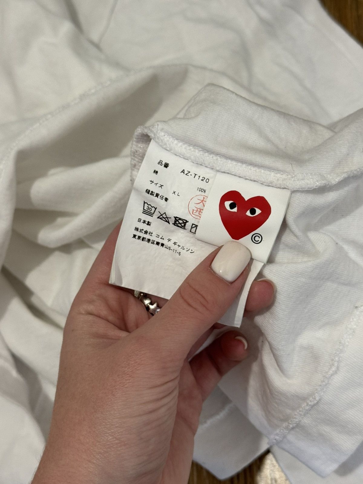 CDG by Comme des Garcons COMME DES GARÇONS WHITE HEART BASIC LONGSLEEVE Size US XL / EU 56 / 4 - 5 Thumbnail