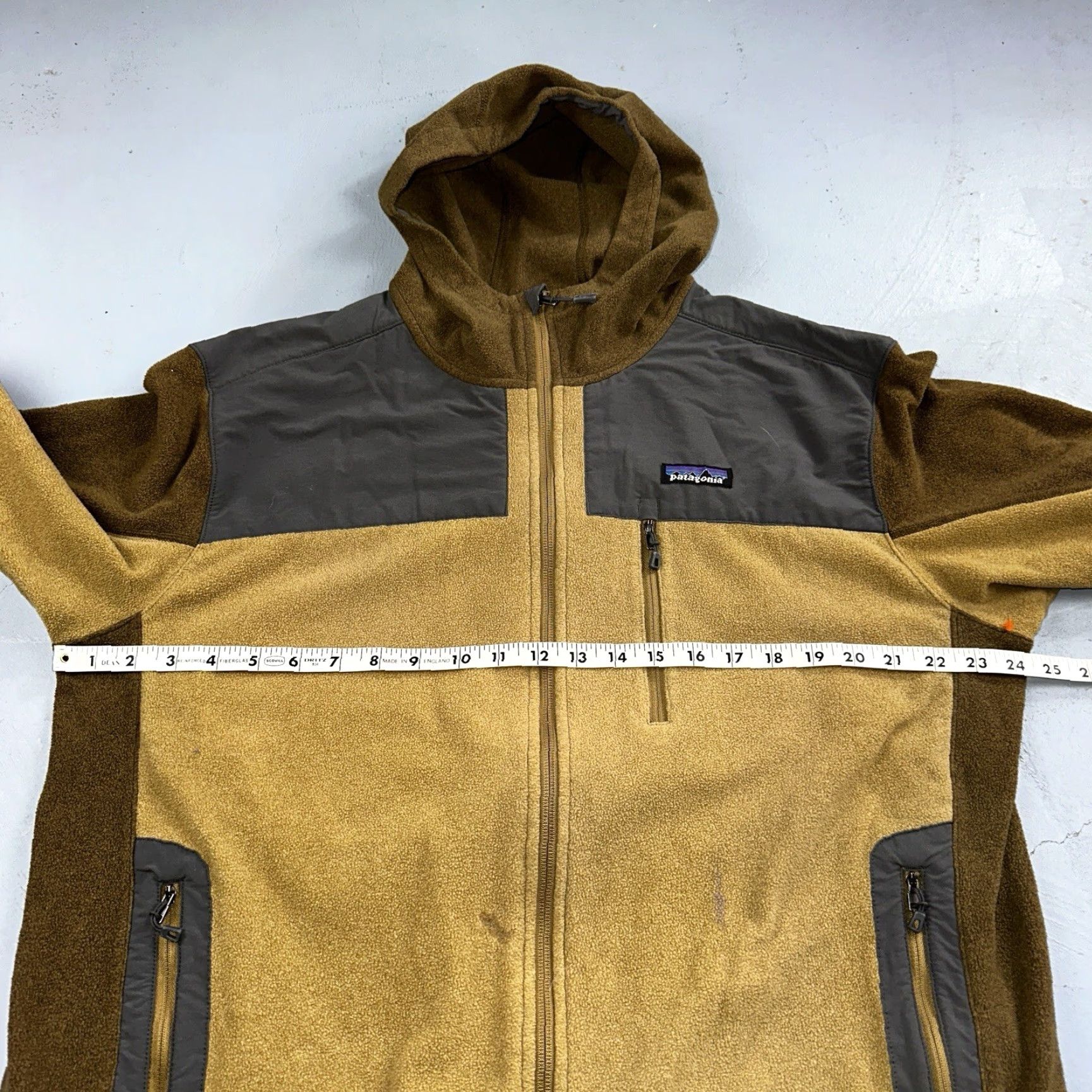 Patagonia Patagonia Jacket Men XL Tan Cedars Fleece Zip Chest Pocket Zipper Damaged Logo Embroidered Full Zip Pockets Outdoor Fall Winter Size US XL / EU 56 / 4 - 7 Thumbnail