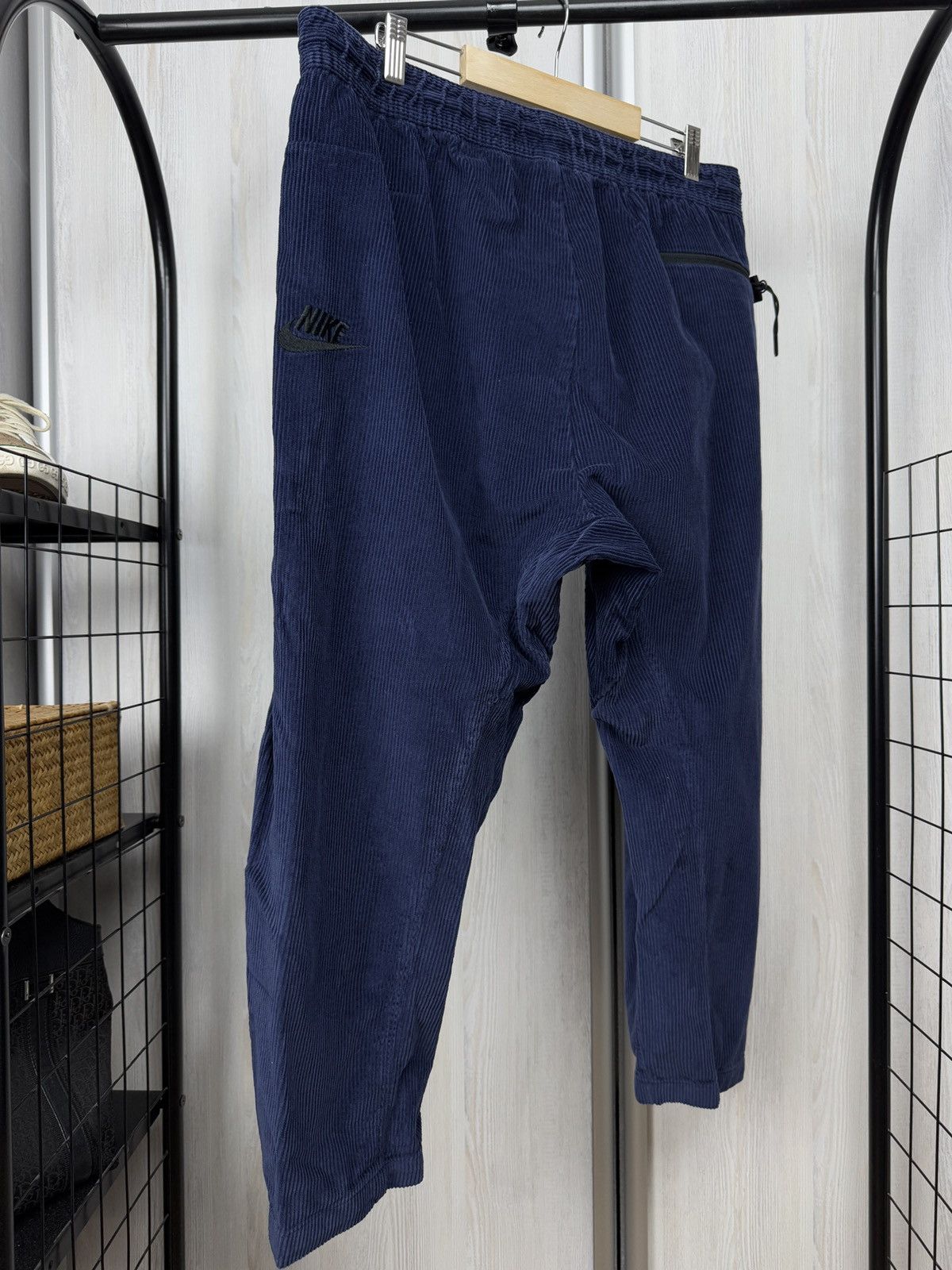 Nike Nike NIKE LIFESTYLE CROP PANT Size: XL BLUE - DO6329-410 Size US 36 / EU 52 - 6 Thumbnail