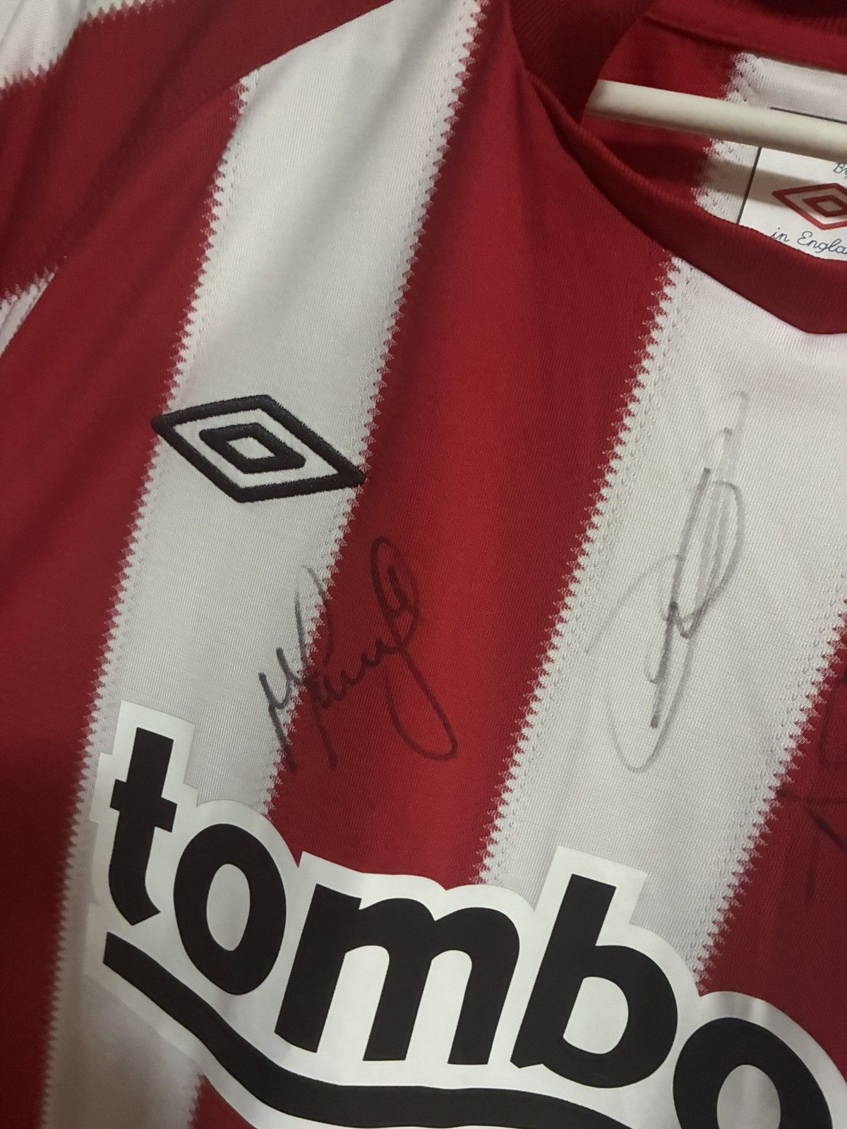 Umbro Sunderland AFC 2010-12 Home Jersey – Multi-Signed – Umbro Size US L / EU 52-54 / 3 - 5 Thumbnail