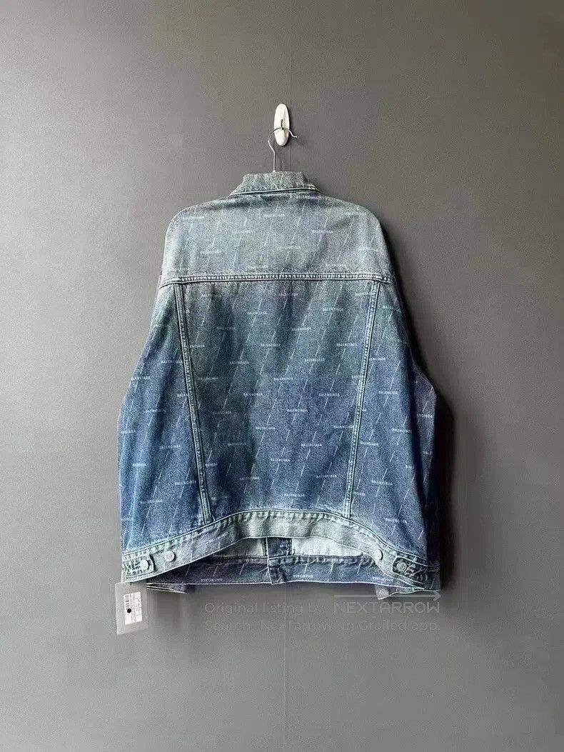 Balenciaga Balenciaga All-over Print Denim Jacket. Size US XS / EU 42 / 0 - 1 Thumbnail