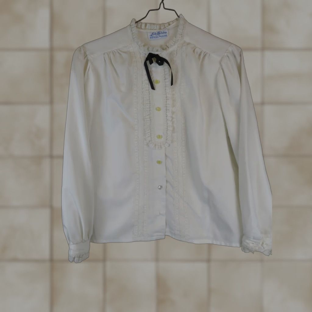 Vintage VINTAGE Lady Holiday Shirt Womens Large White 50s 60s 70s collared long sleeve blouse with vintage USA Made in USA size L Size L / US 10 / IT 46 - 1 Thumbnail