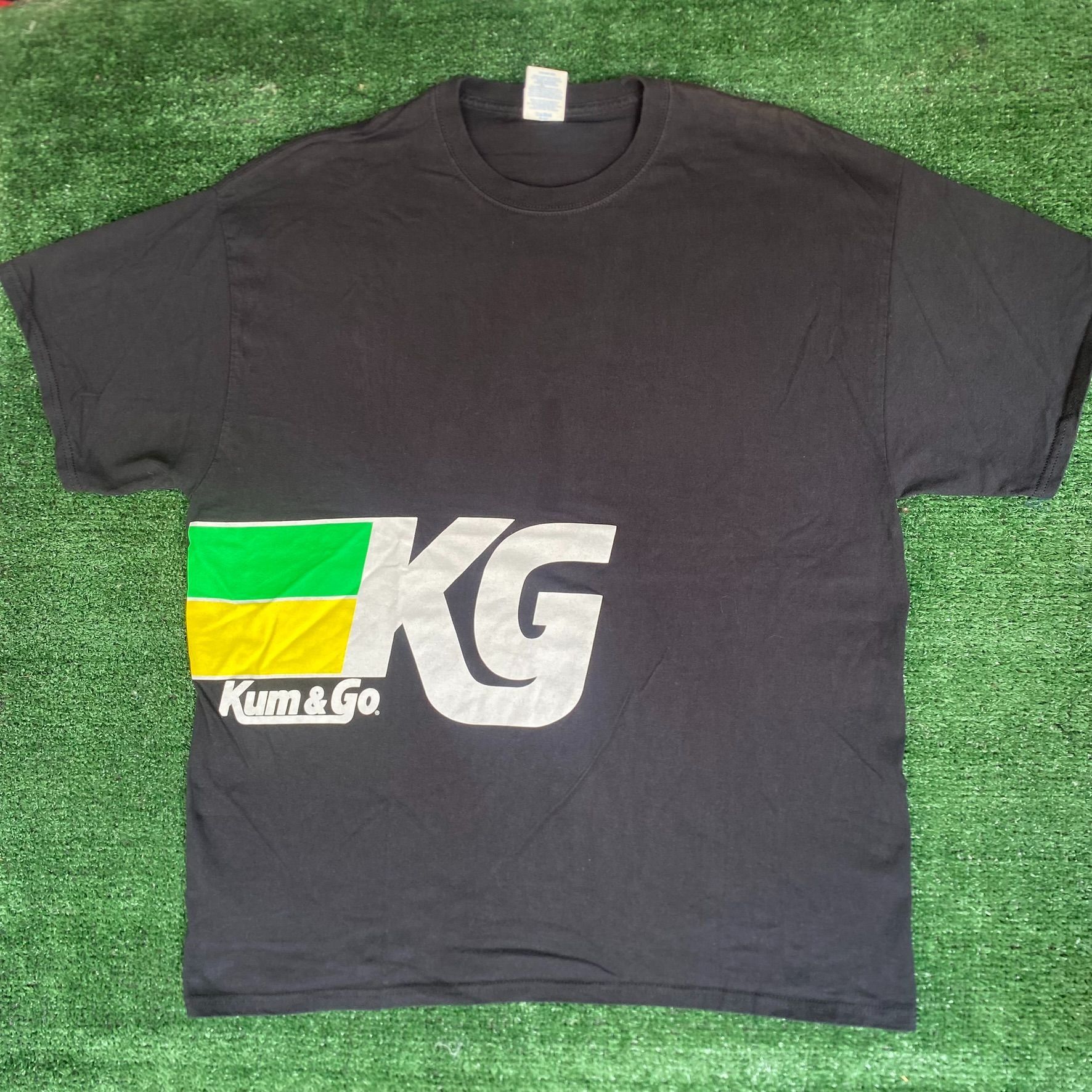 Vintage Vintage Y2K Kum & Go Shirt Black Store Logo Tee Size US XL / EU 56 / 4 - 1 Thumbnail