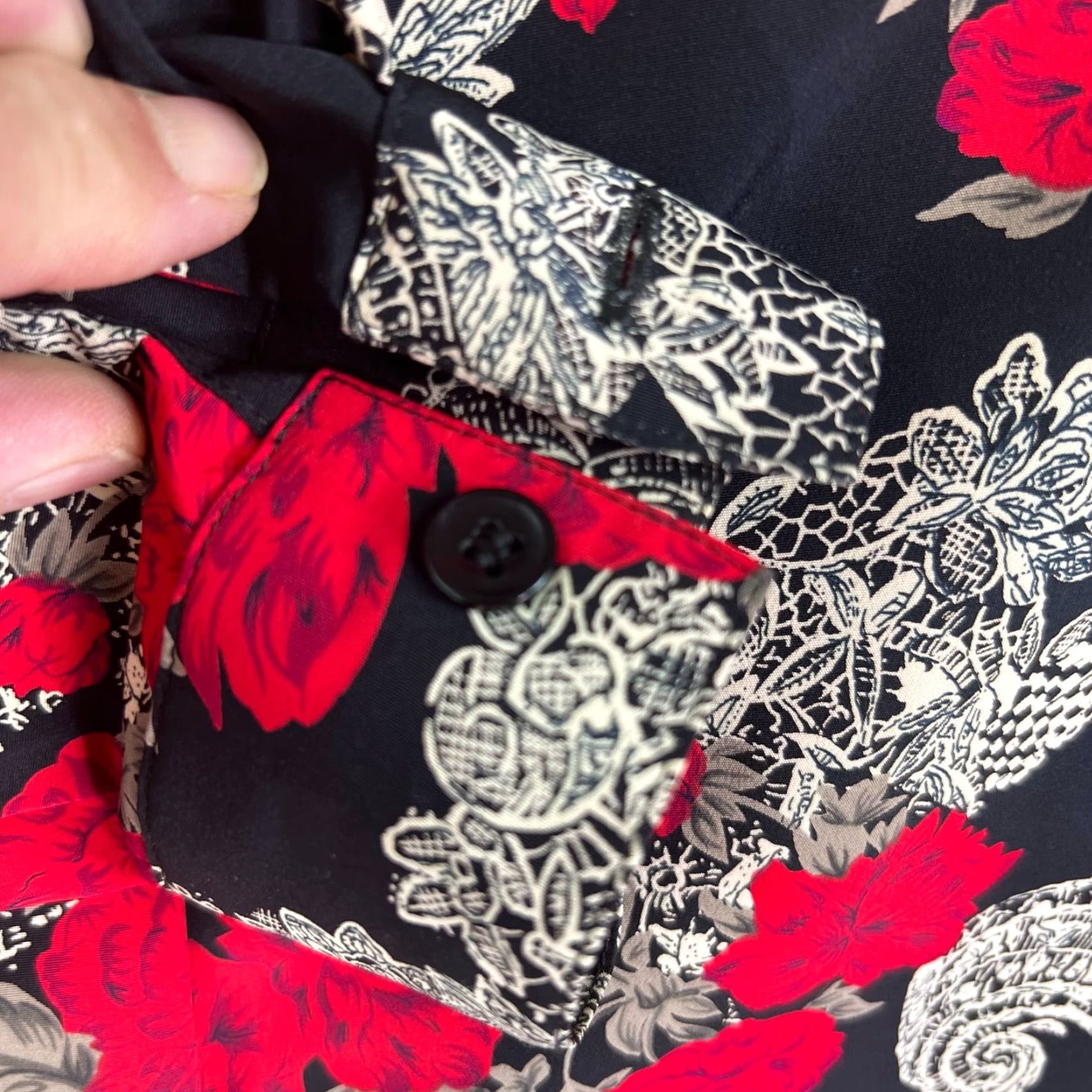 Vintage VINTAGE Alfred Dunner Floral Button Up Blouse Womens Size 14P Red Black Size XL / US 12-14 / IT 48-50 - 4 Thumbnail