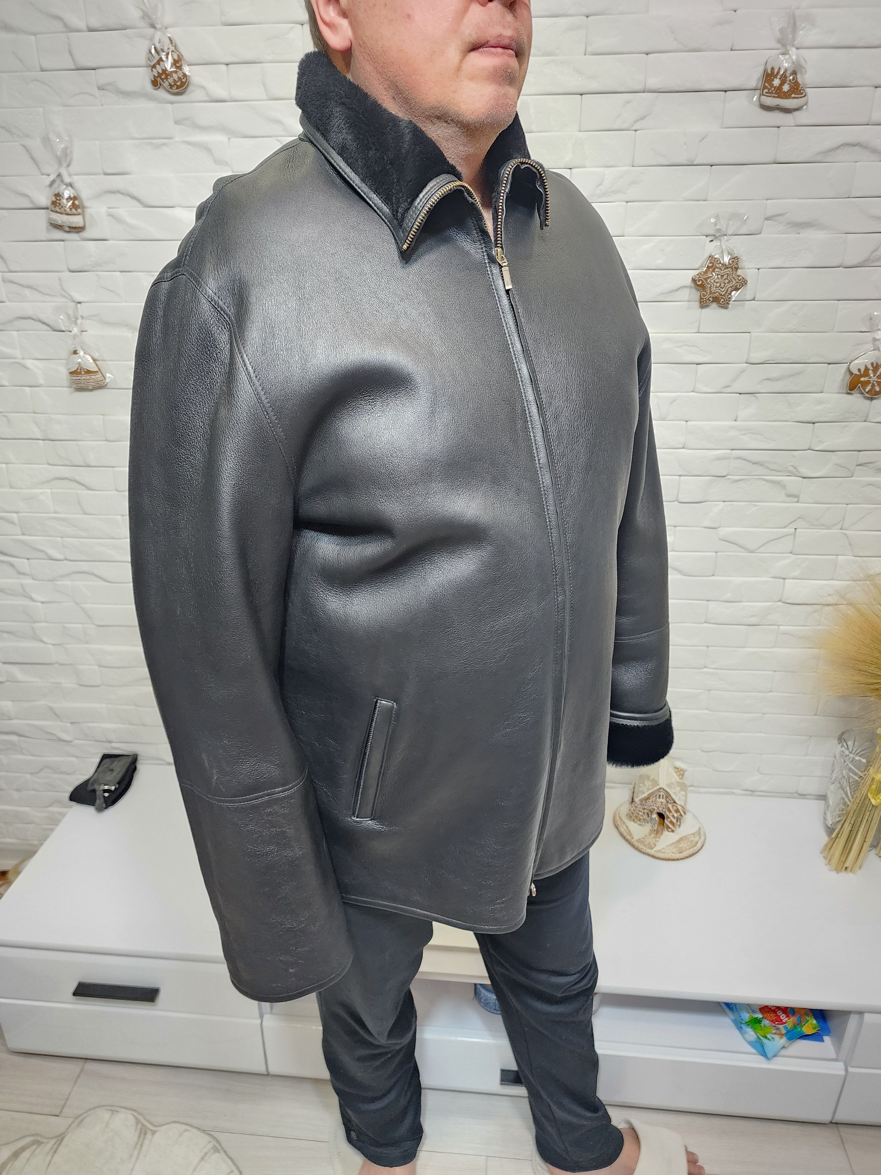 Furla Men's Black Sheepskin Coat: Genuine Fur, Zipper Closure Size US L / EU 52-54 / 3 - 3 Thumbnail