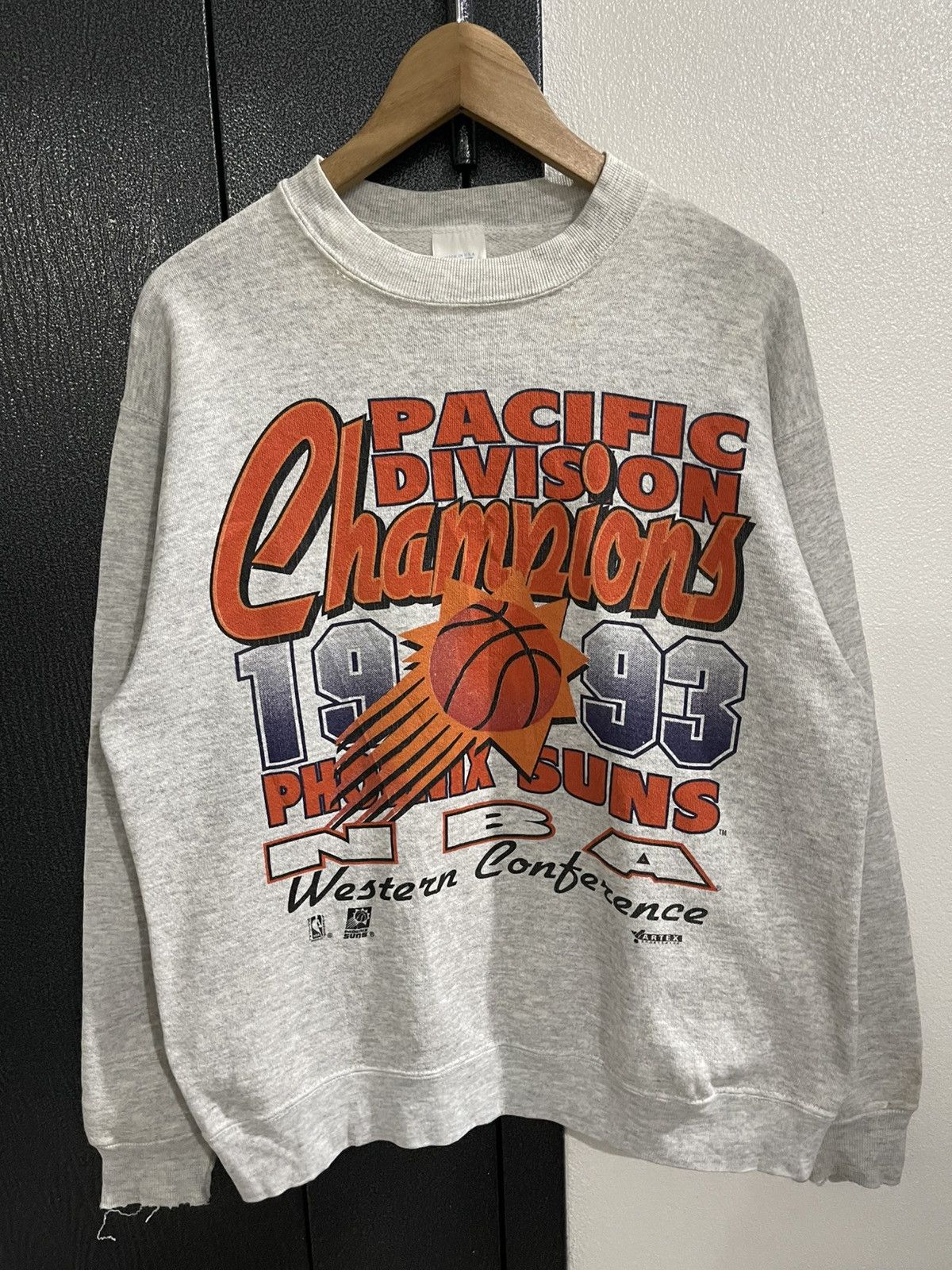NBA Vintage 1993 Phoenix Suns NBA Pacific Division Champions Size US L / EU 52-54 / 3 - 4 Thumbnail