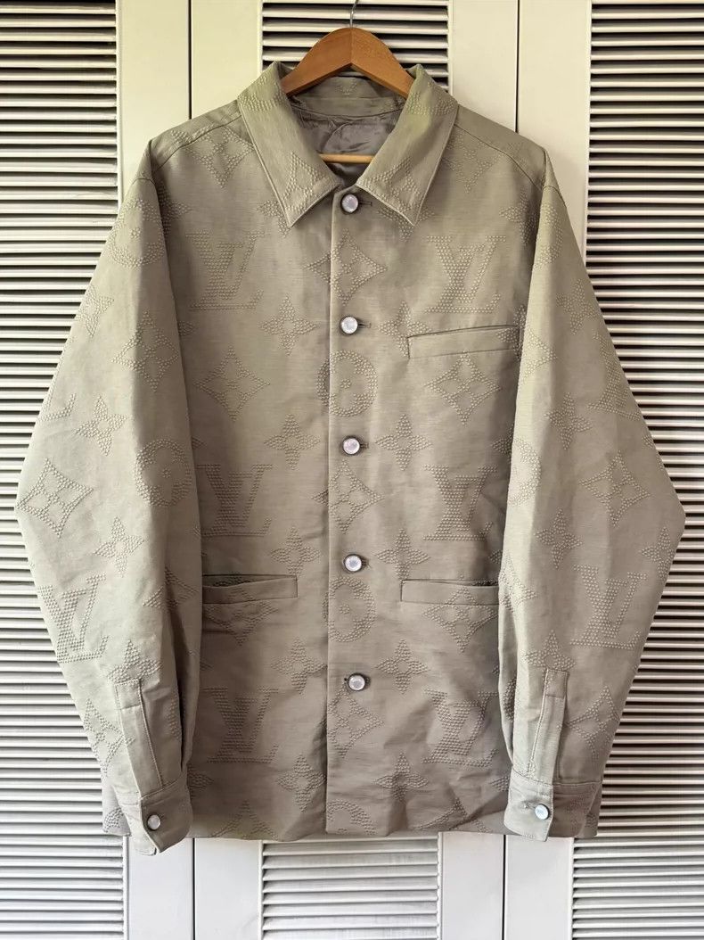 Louis Vuitton LOUIS VUITTON Embossed jacket Size US L / EU 52-54 / 3 - 1 Thumbnail