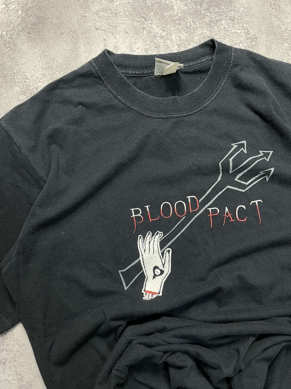 Band Tees Vtg Y2K Alkaline Trio Emo Punk Rock Band Tee Size L Size US L / EU 52-54 / 3 - 2 Thumbnail