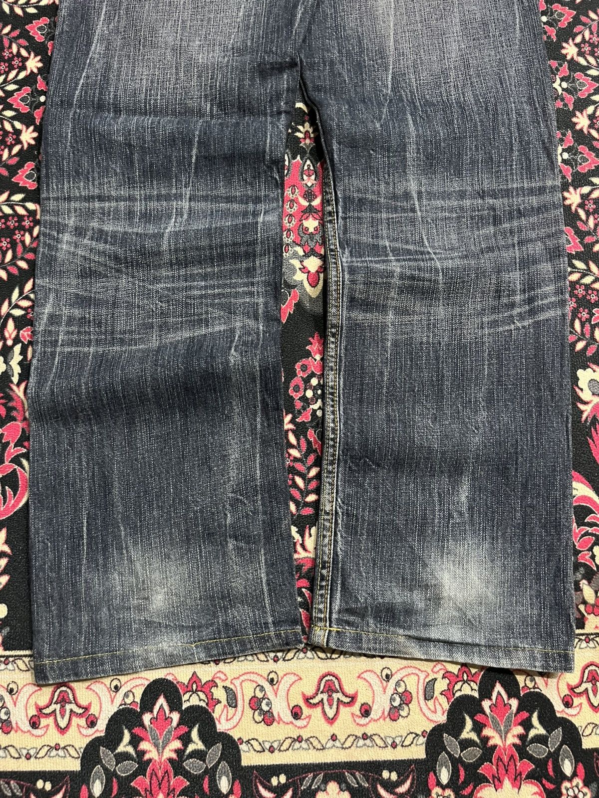 Le Grande Bleu (L.G.B.) Vintage Anti Label Embroidery Slogan Rhinestone Dark Jeans Size US 33 - 9 Thumbnail
