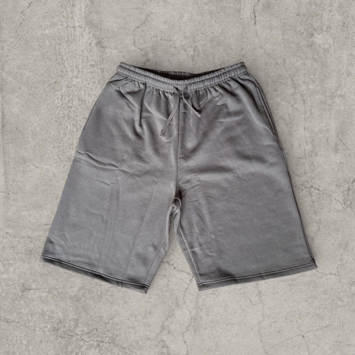 Japanese Brand Wide leg Japanese style jersey shorts in grey beige. Size L Size US 34 / EU 50 - 1 Thumbnail