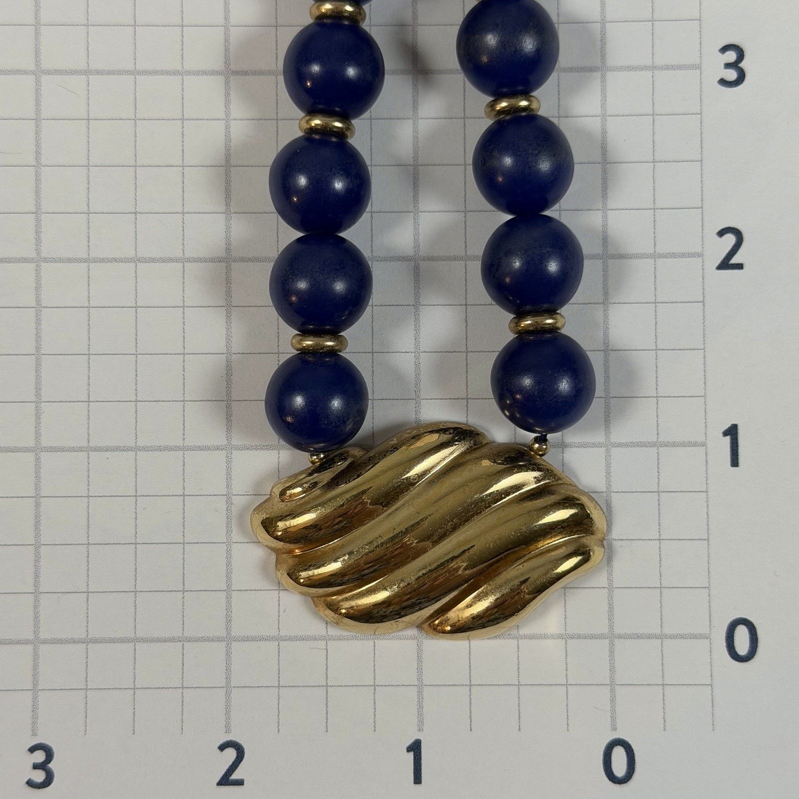 Vintage VTG 1981 Avon Chunky Pendant Necklace 18" Royal Azure Beaded Size ONE SIZE - 7 Thumbnail