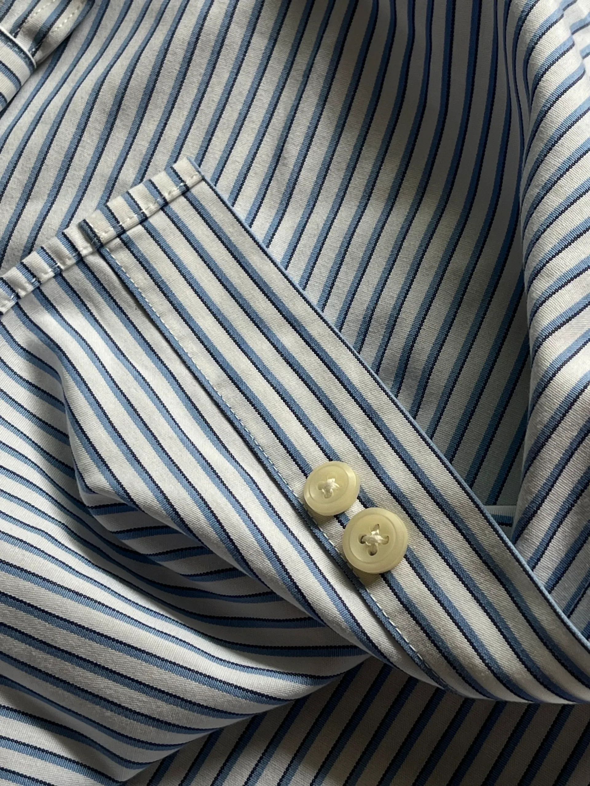Polo Ralph Lauren Lauren Ralph Lauren Sz 16 1/2 L Shirt Fitted Made in Vietnam Size US L / EU 52-54 / 3 - 6 Thumbnail