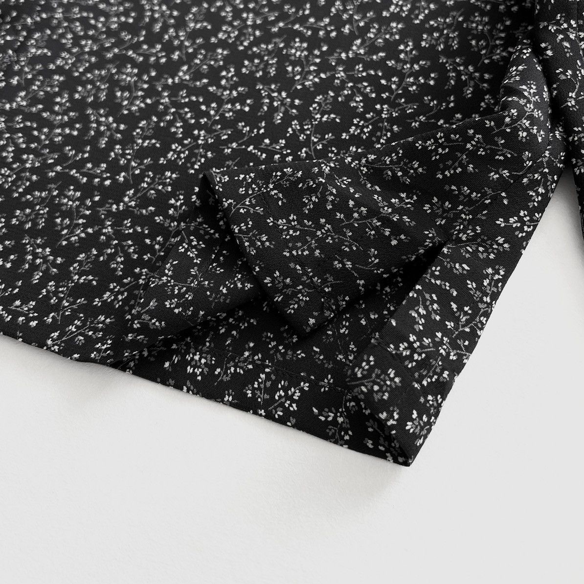 agnes b. Agnès b. Floral Cropped Shirt Size M / US 6-8 / IT 42-44 - 7 Thumbnail