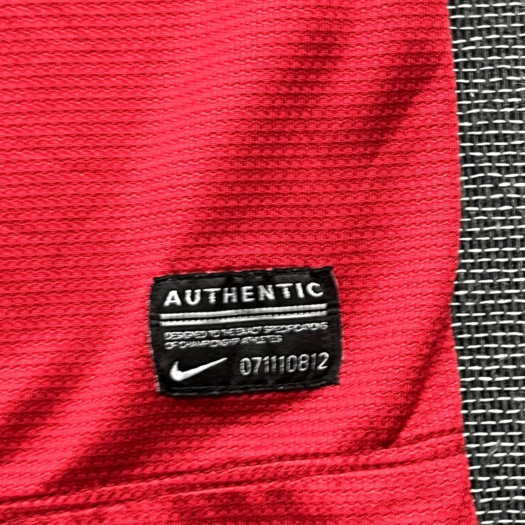 Nike Nike Manchester United Ashley Young 2013 2014 Home Jersey Football Mens L Red Jersey Mens Shirts Size US L / EU 52-54 / 3 - 7 Thumbnail