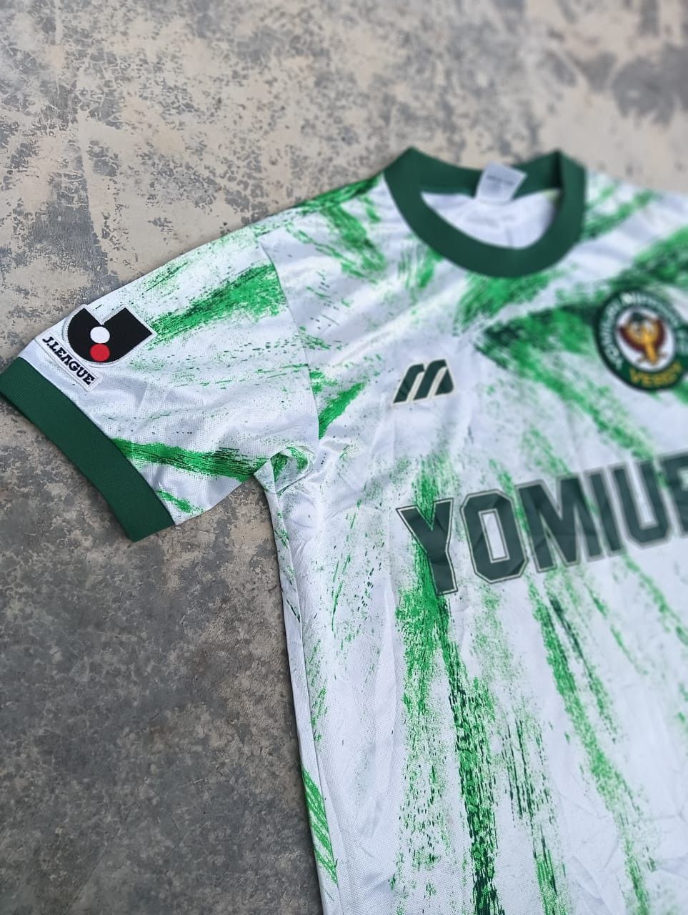 Japanese Brand × Vintage Vintage Mizuno yomiuri Nippon fc with player signature Size US M / EU 48-50 / 2 - 6 Thumbnail