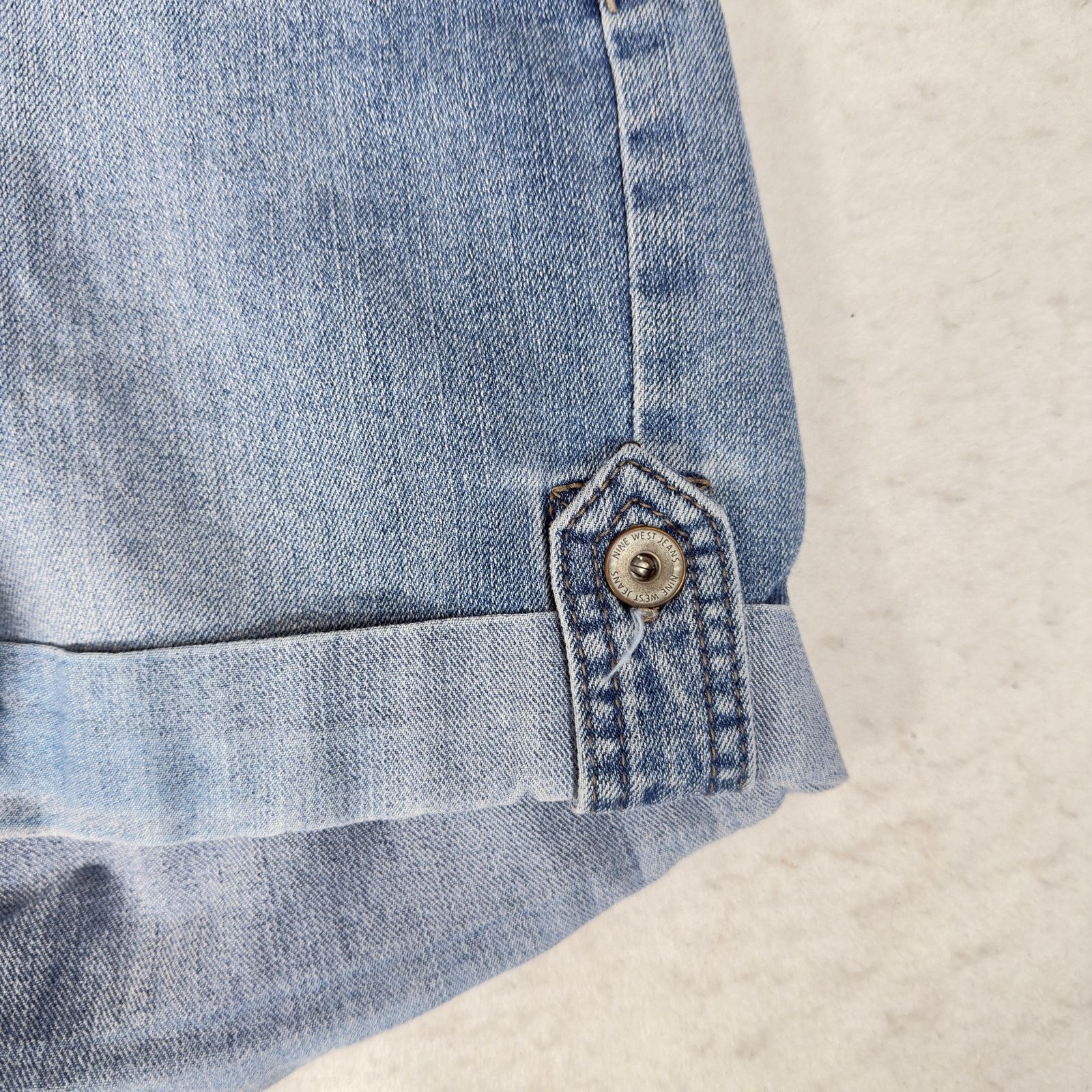 Nine West Nine West Women Denim Shorts Size 8 W28 Blue Cuffed Stretch Size 30" / US 8 / IT 44 - 2 Thumbnail