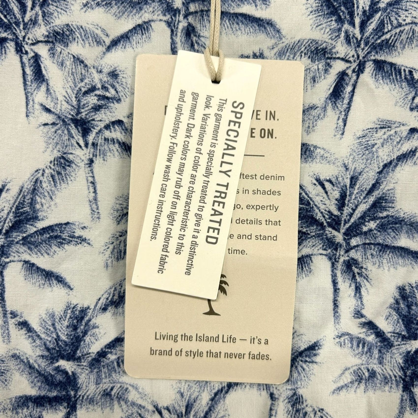 Tommy Bahama Tommy Bahama Jacket Womens S Blue Denim Crop Quilted Boxy Cotton Denim Coat Pea 90s Biker Lined Pockets Casual Womens Size S / US 4 / IT 40 - 7 Thumbnail