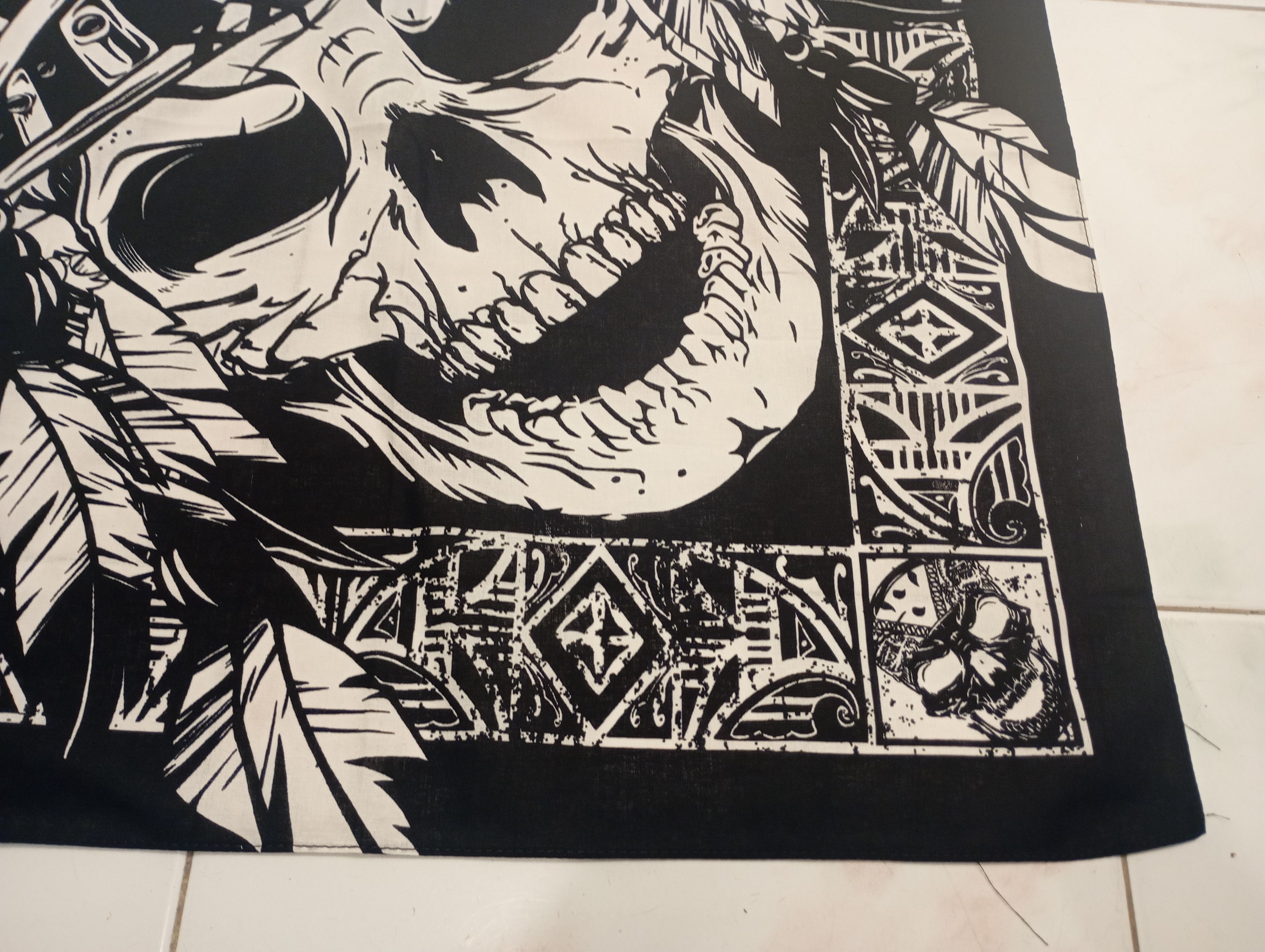 Band Tees Skull Bandana Handkerchief scarf Size ONE SIZE - 4 Thumbnail
