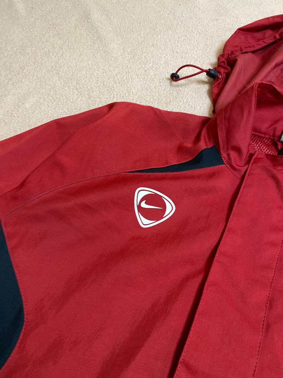 Nike Vintage Nike Small Swoosh Outdoor Jacket Size US S / EU 44-46 / 1 - 7 Thumbnail
