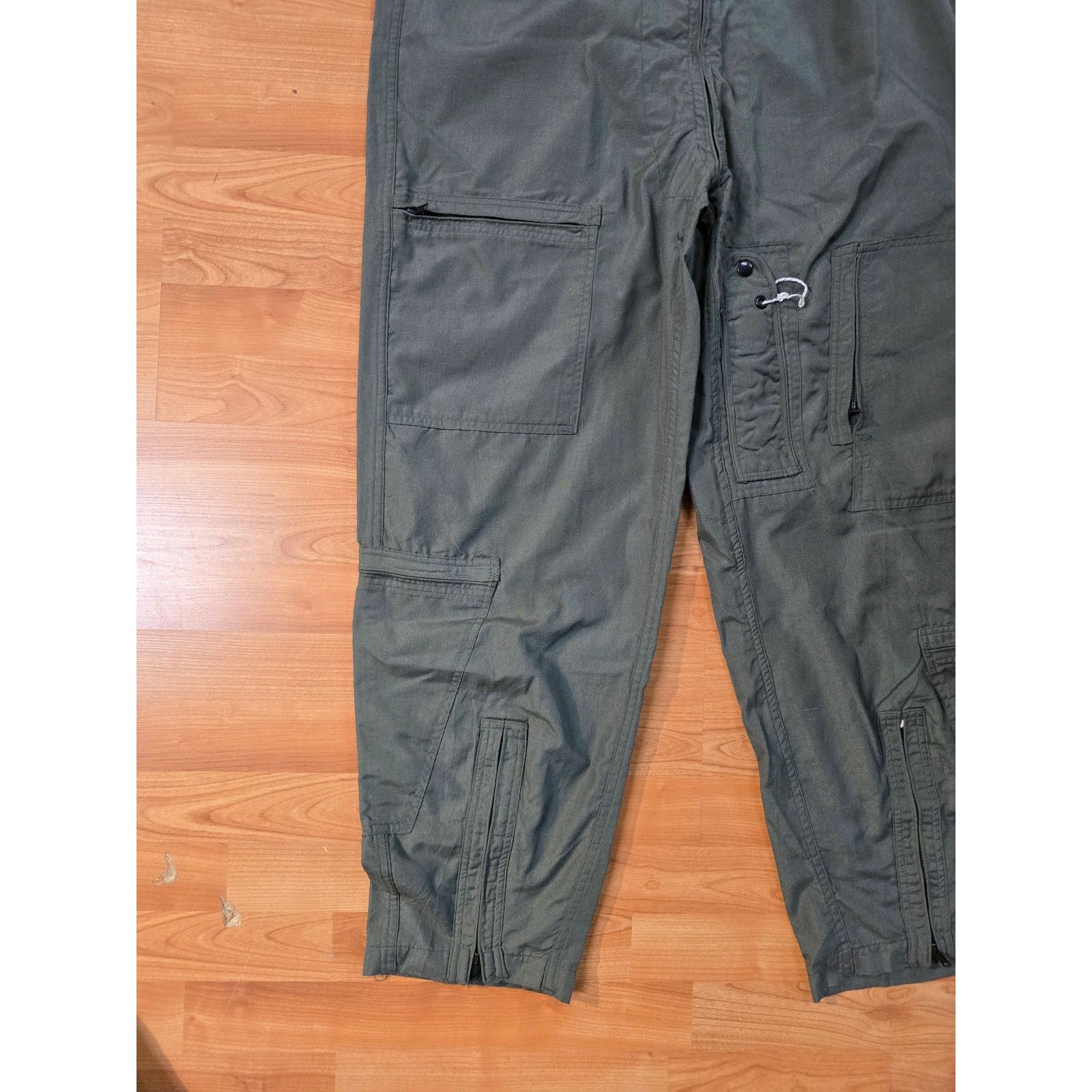 Vintage 1983 USAF Flyers Coveralls Summer FR Scovill Zipper 46L Size US L / EU 52-54 / 3 - 4 Thumbnail