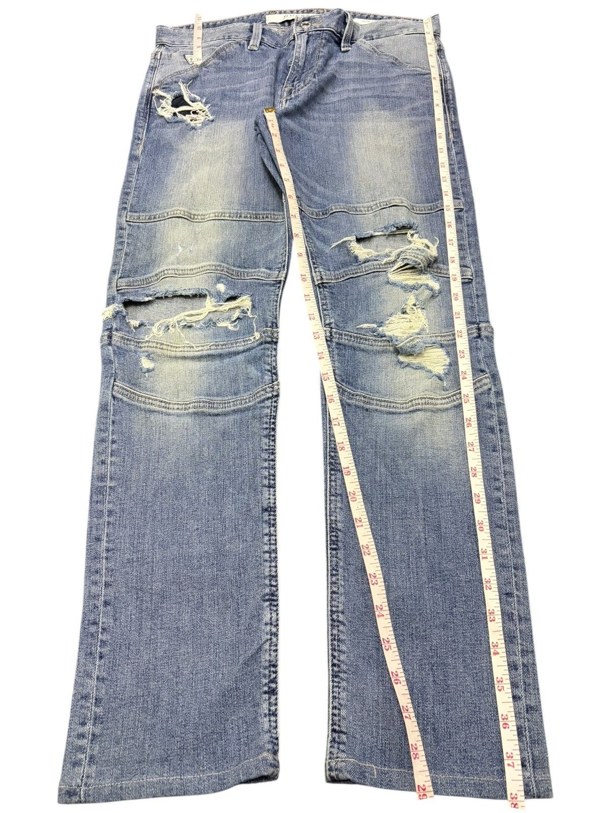 Guess Vintage Guess Faded Wash Distressed Jeans Size 31" - 7 Thumbnail