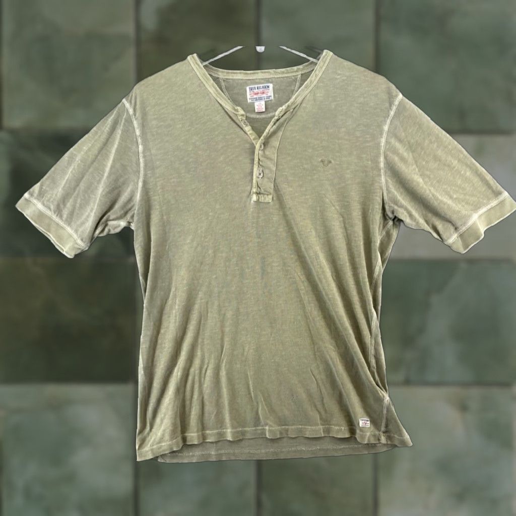 True Religion True Religion Men's T-Shirt Large Green V-Neck Relaxed Fit Solid Classic Designer Size US L / EU 52-54 / 3 - 1 Thumbnail
