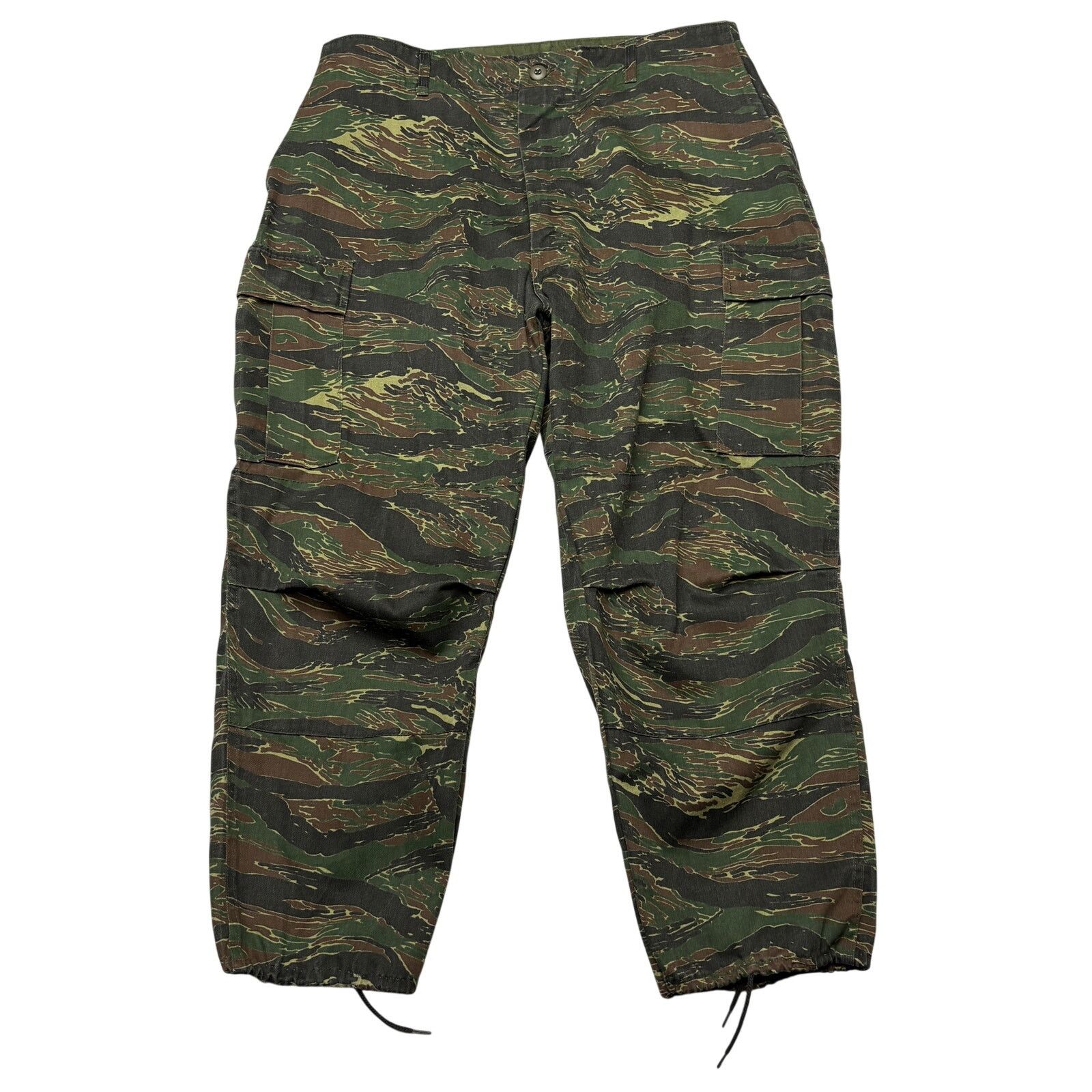 Vintage Vintage 70s Tiger Stripe US Military BDU Cargo Pants Men XL Size US 36 / EU 52 - 1 Thumbnail