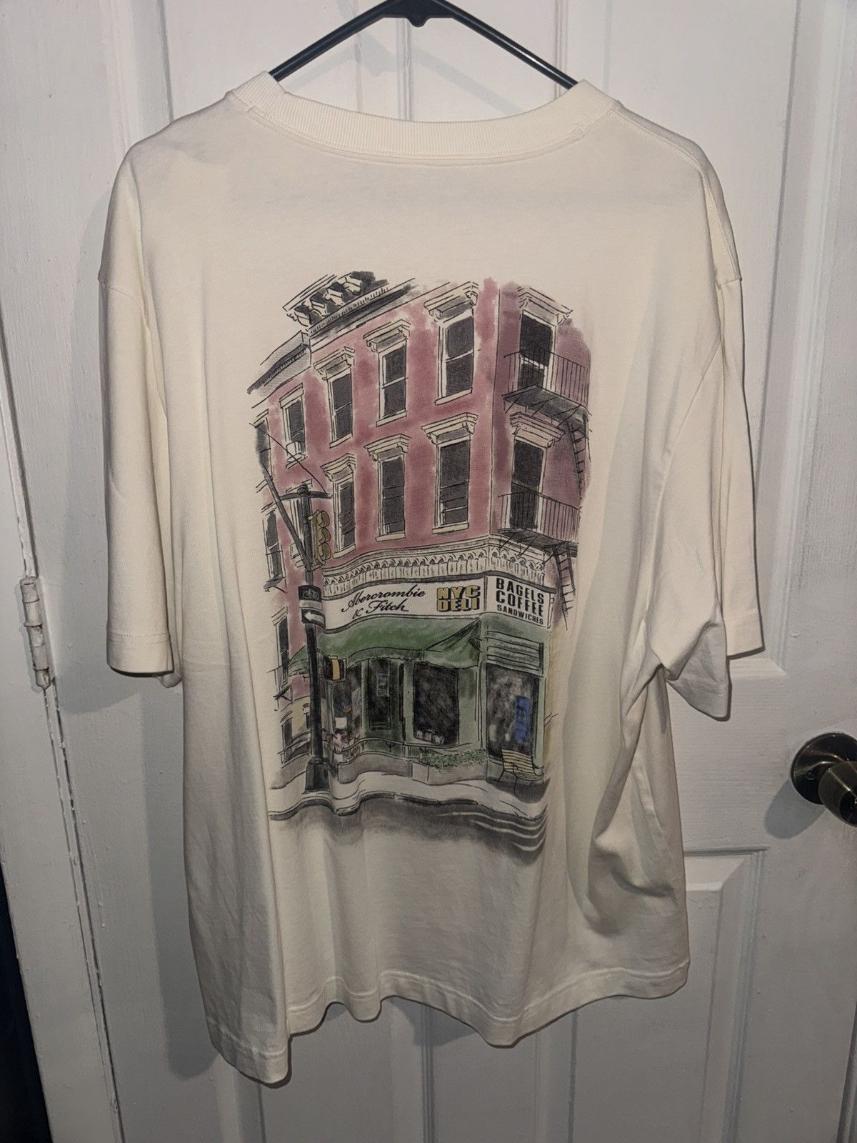 Abercrombie & Fitch Abercrombie & Fitch Beige Deli T Shirt Size US XL / EU 56 / 4 - 2 Thumbnail